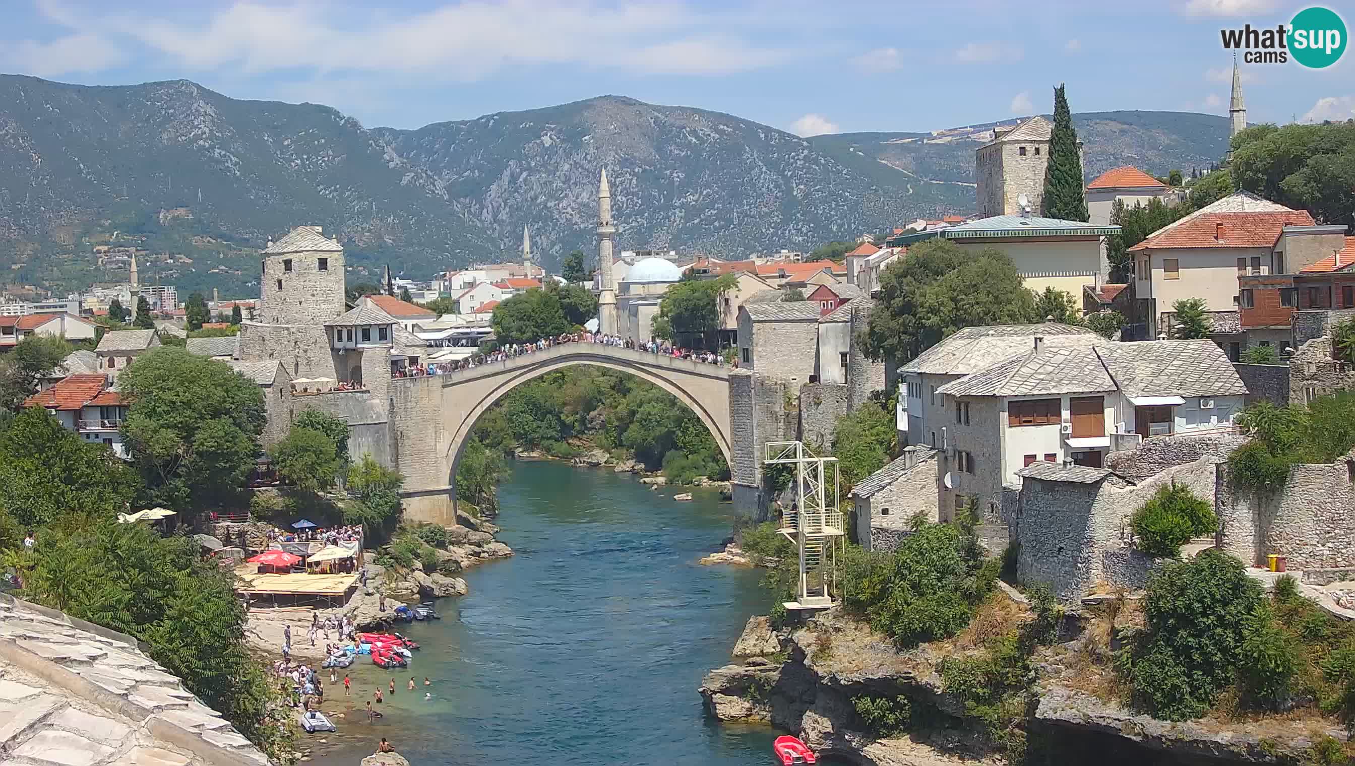 Mostar webkamera – Die Alte Brücke über den Fluss Neretva
