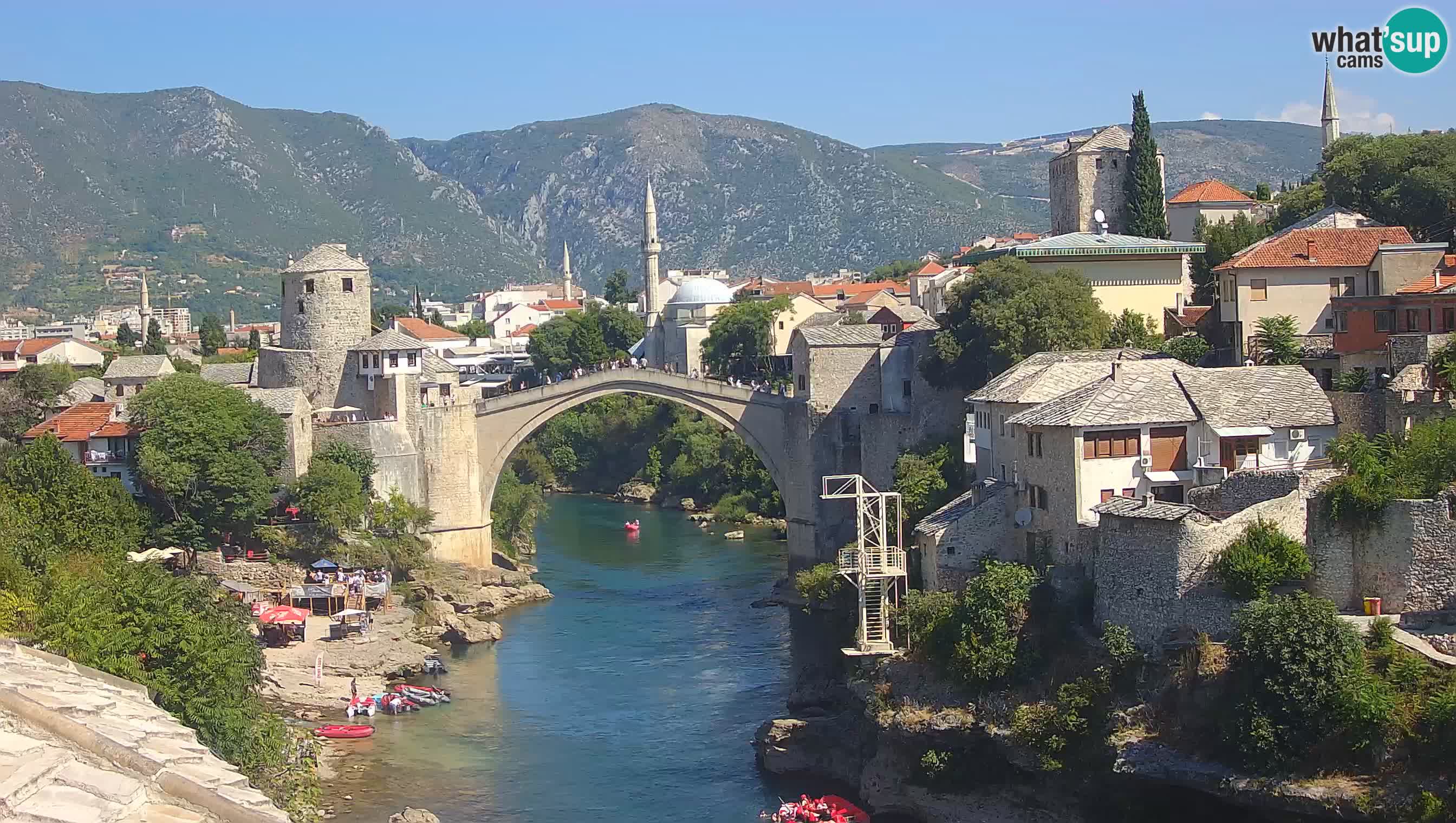 Mostar webkamera – Die Alte Brücke über den Fluss Neretva