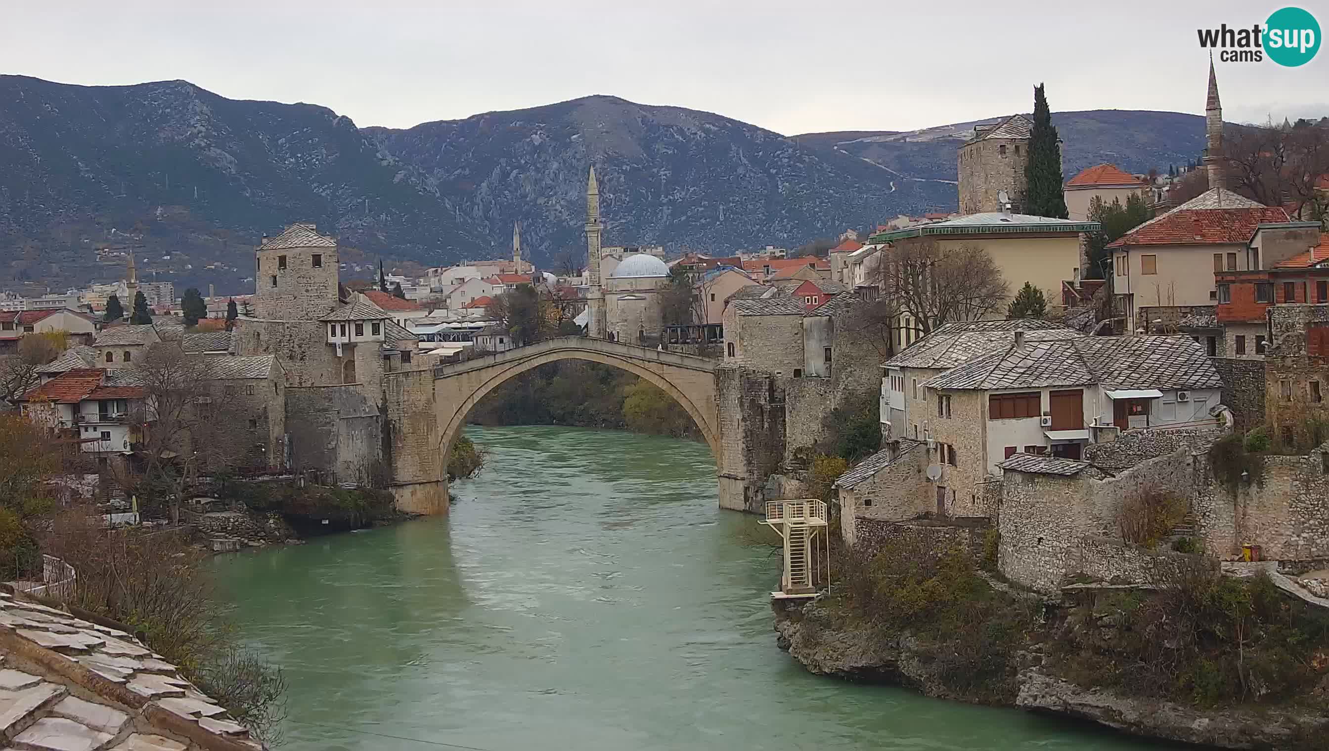 Cámara web de Mostar – El Viejo Puente sobre el río Neretva