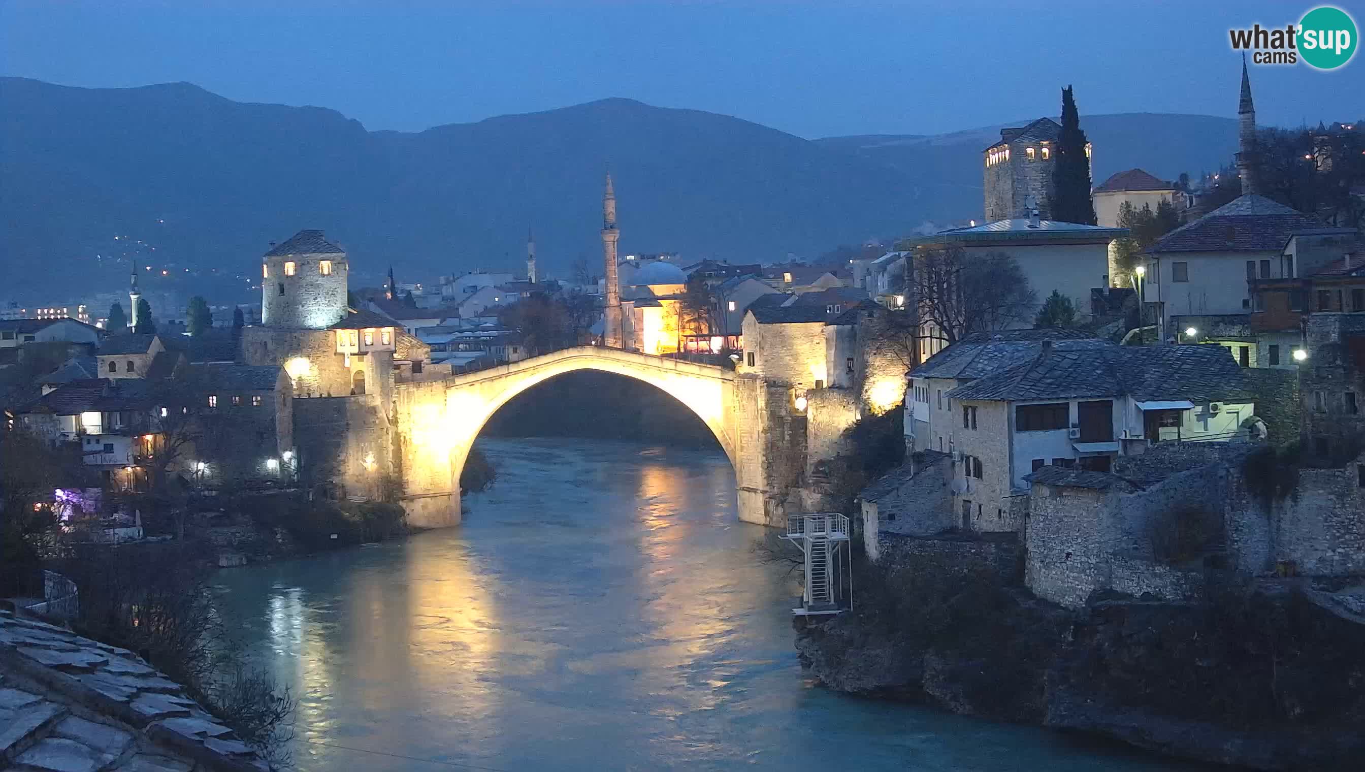 Cámara web de Mostar – El Viejo Puente sobre el río Neretva