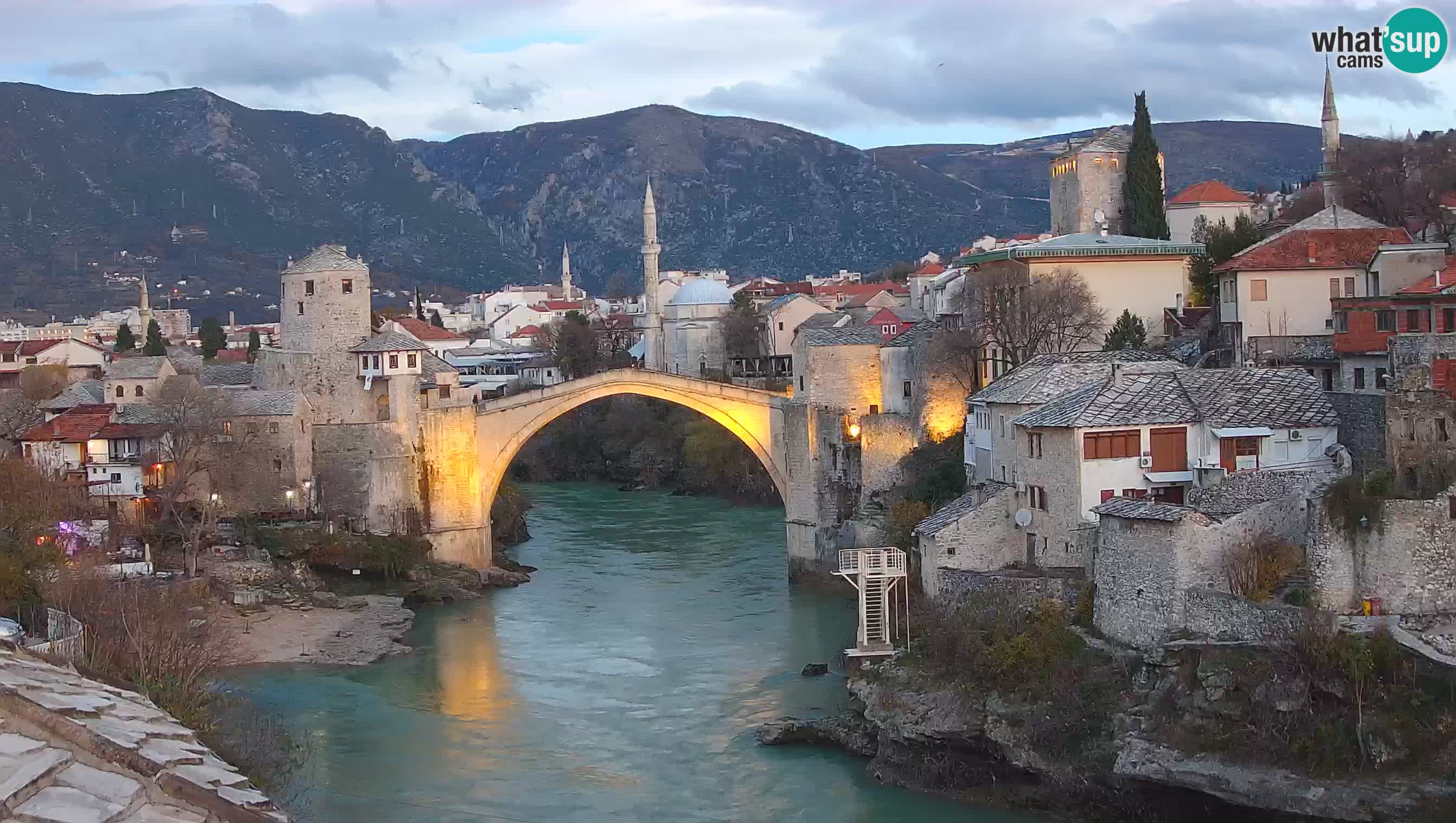 Cámara web de Mostar – El Viejo Puente sobre el río Neretva