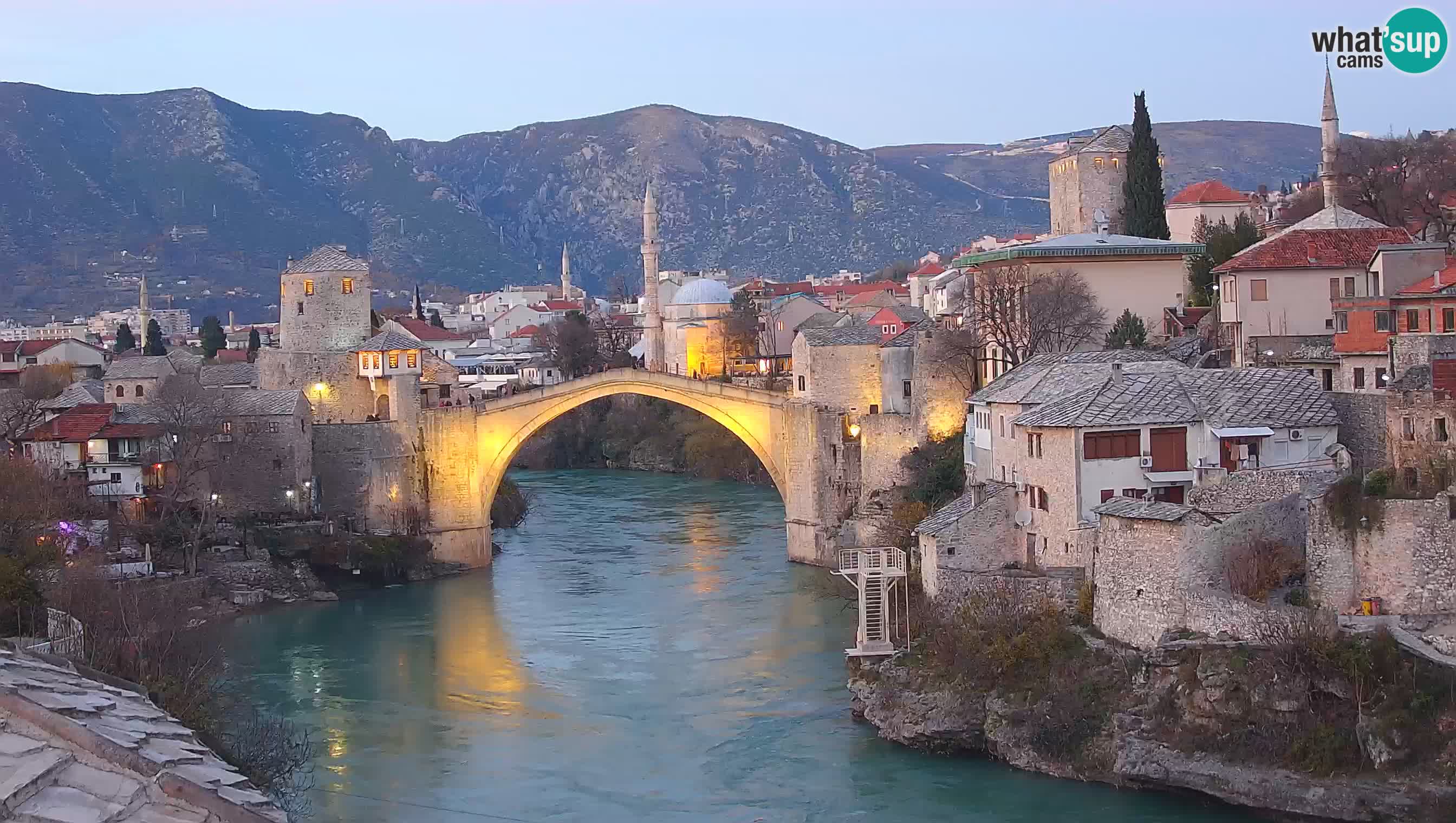 Cámara web de Mostar – El Viejo Puente sobre el río Neretva