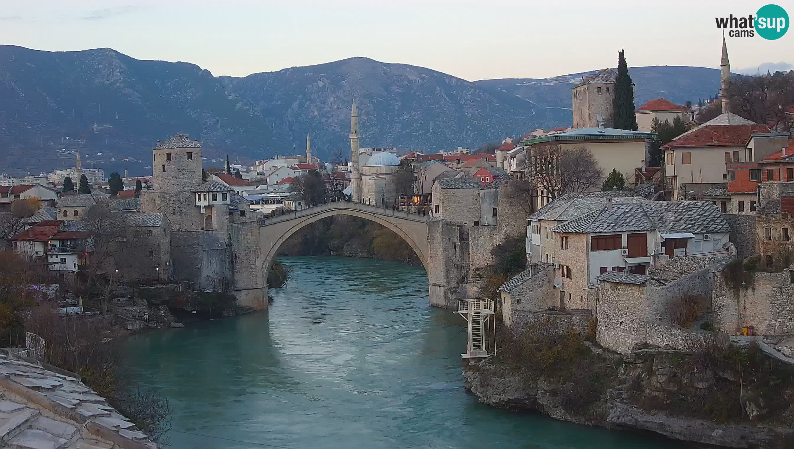 Cámara web de Mostar – El Viejo Puente sobre el río Neretva