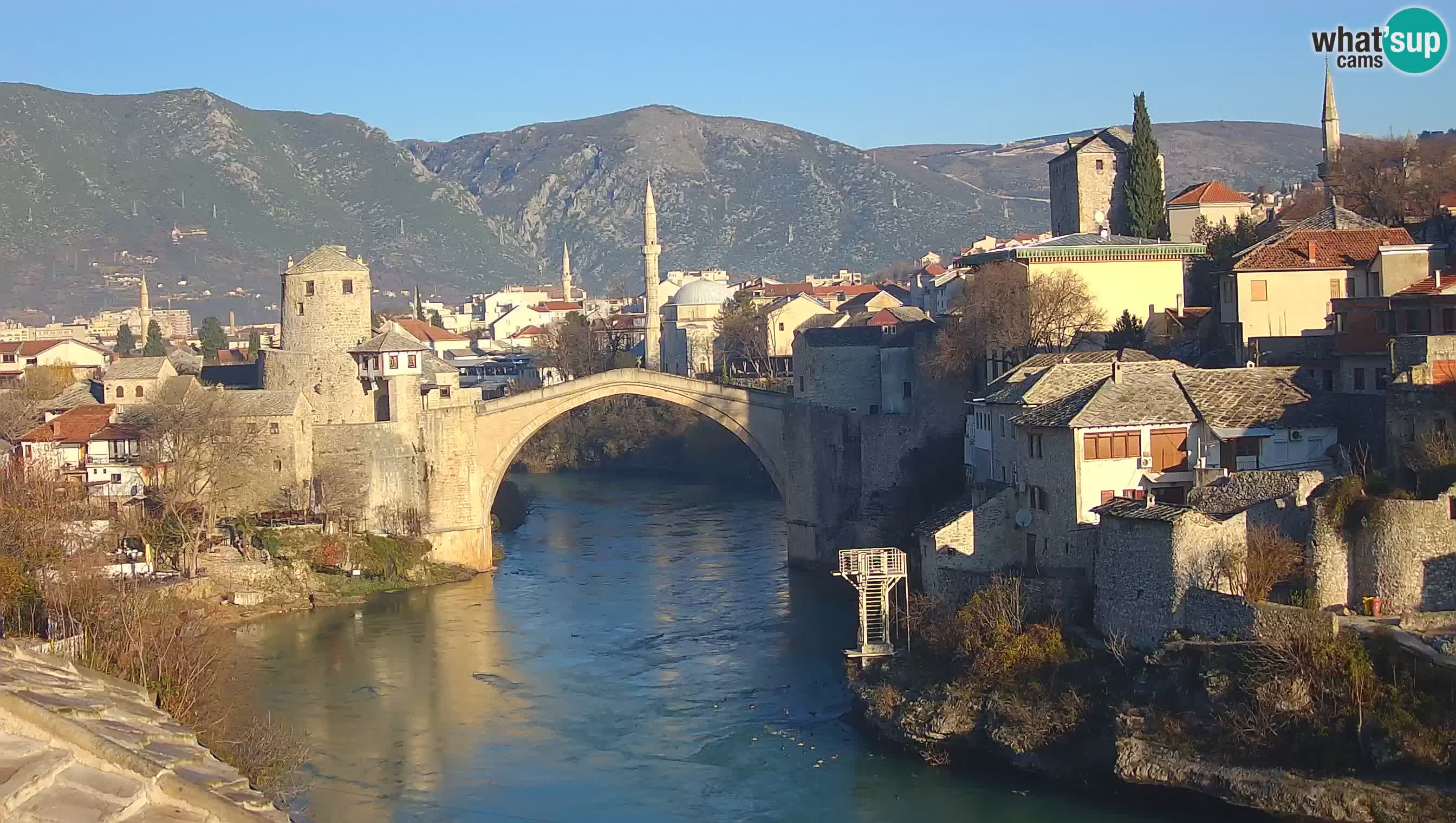 Cámara web de Mostar – El Viejo Puente sobre el río Neretva