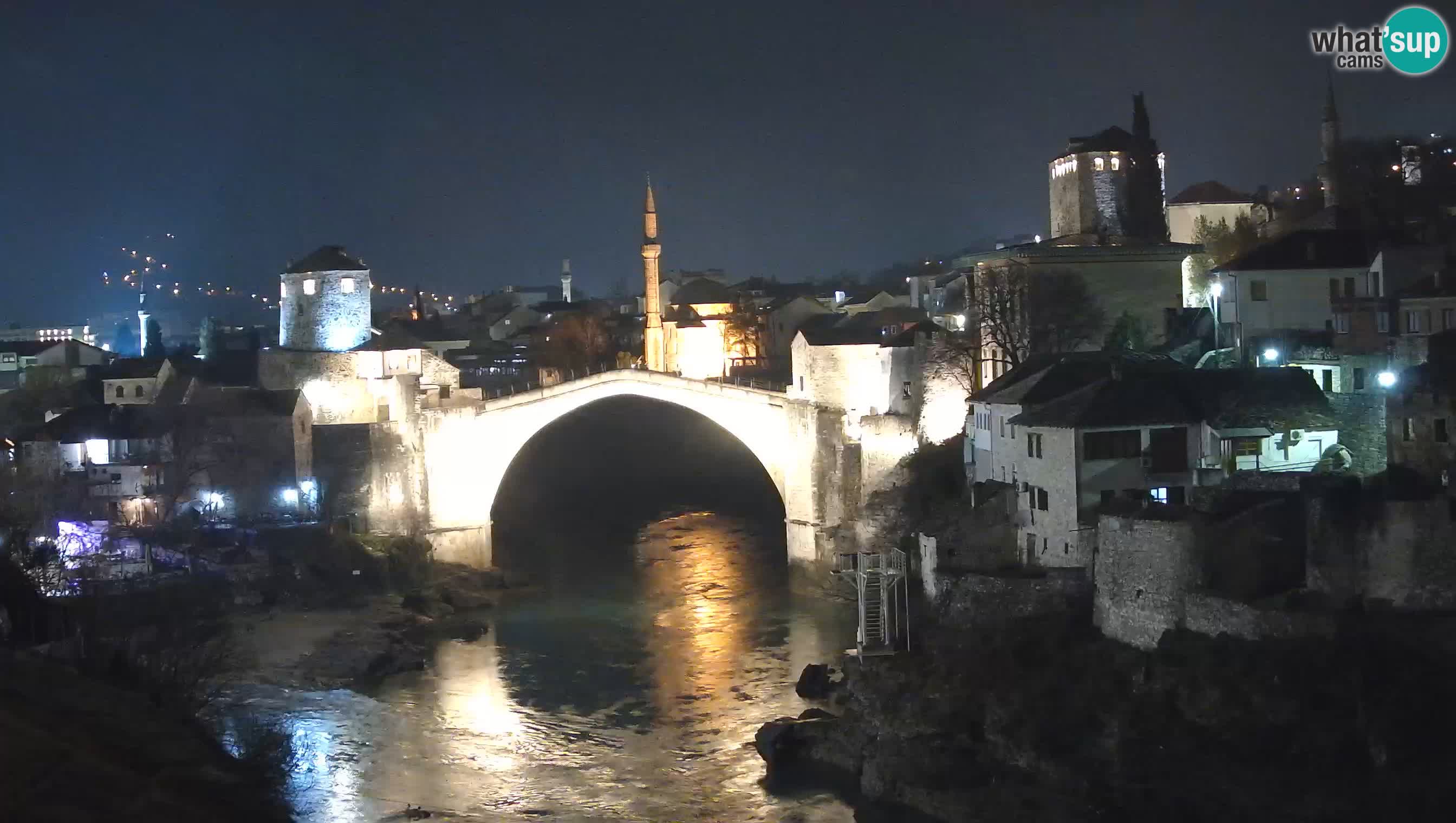 Mostar webkamera – Die Alte Brücke über den Fluss Neretva