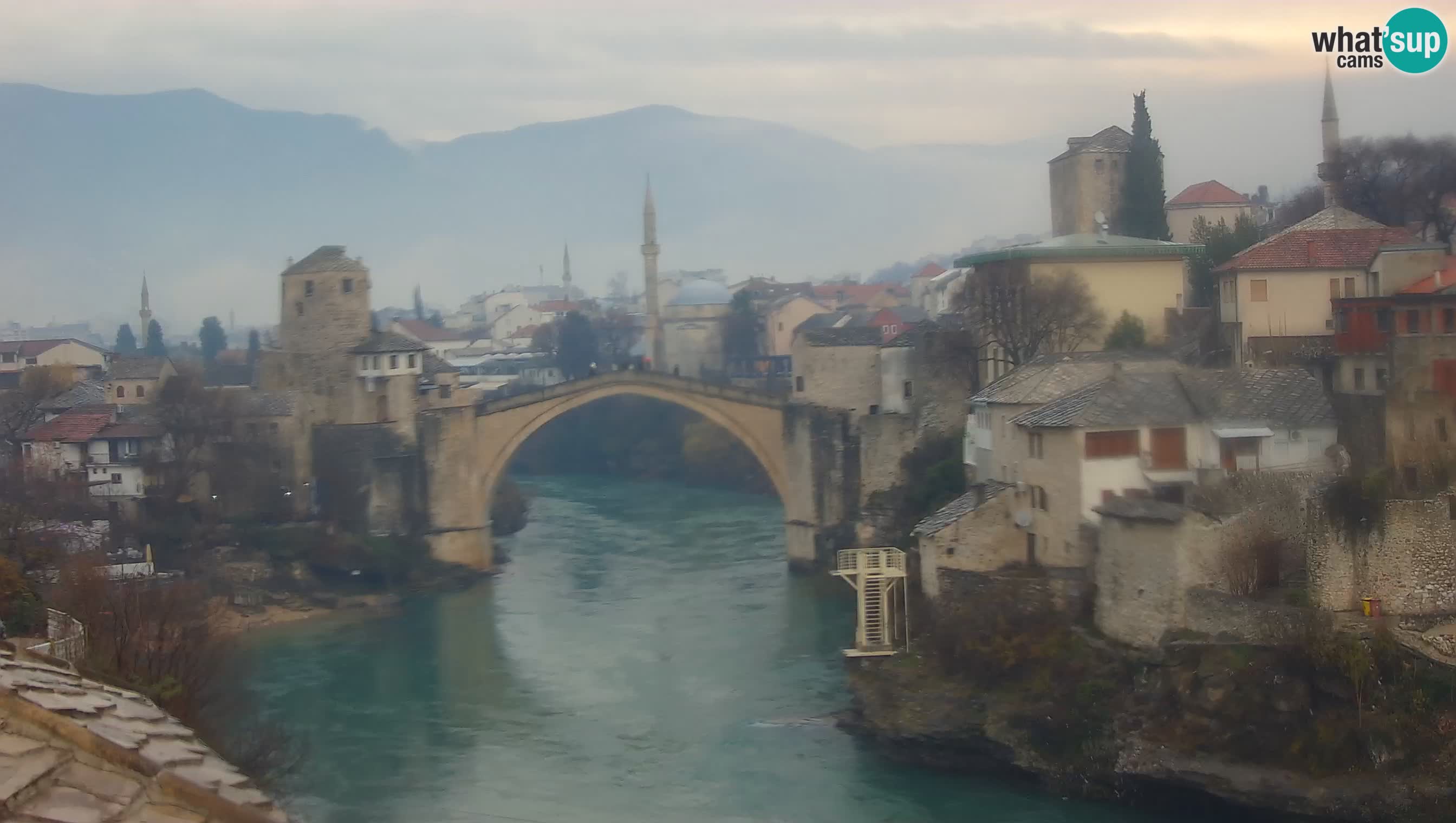 Cámara web de Mostar – El Viejo Puente sobre el río Neretva
