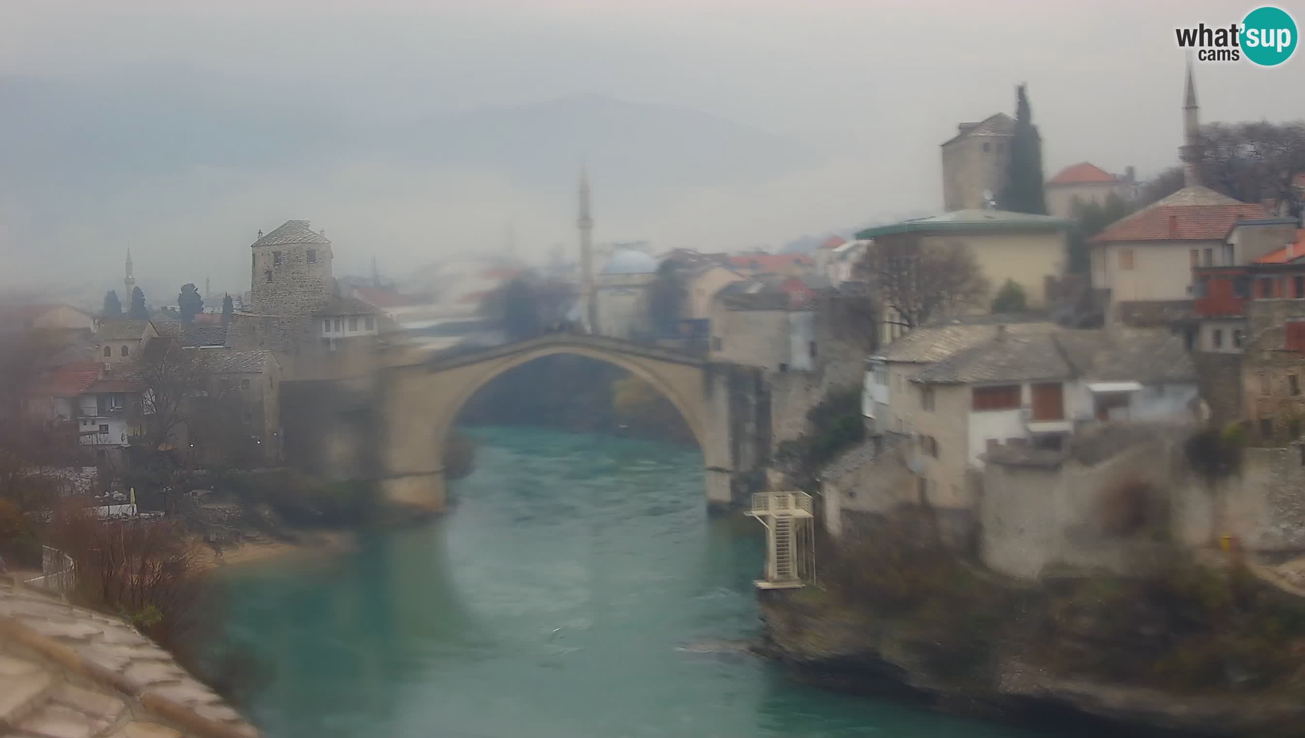 Cámara web de Mostar – El Viejo Puente sobre el río Neretva