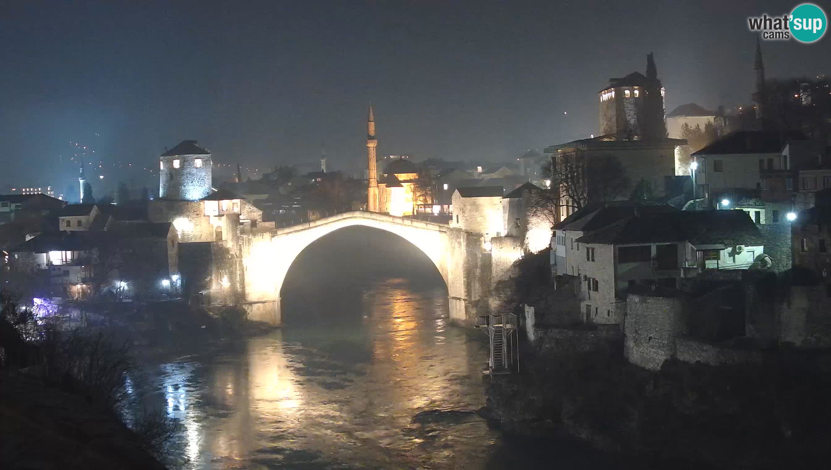 Mostar webkamera – Die Alte Brücke über den Fluss Neretva