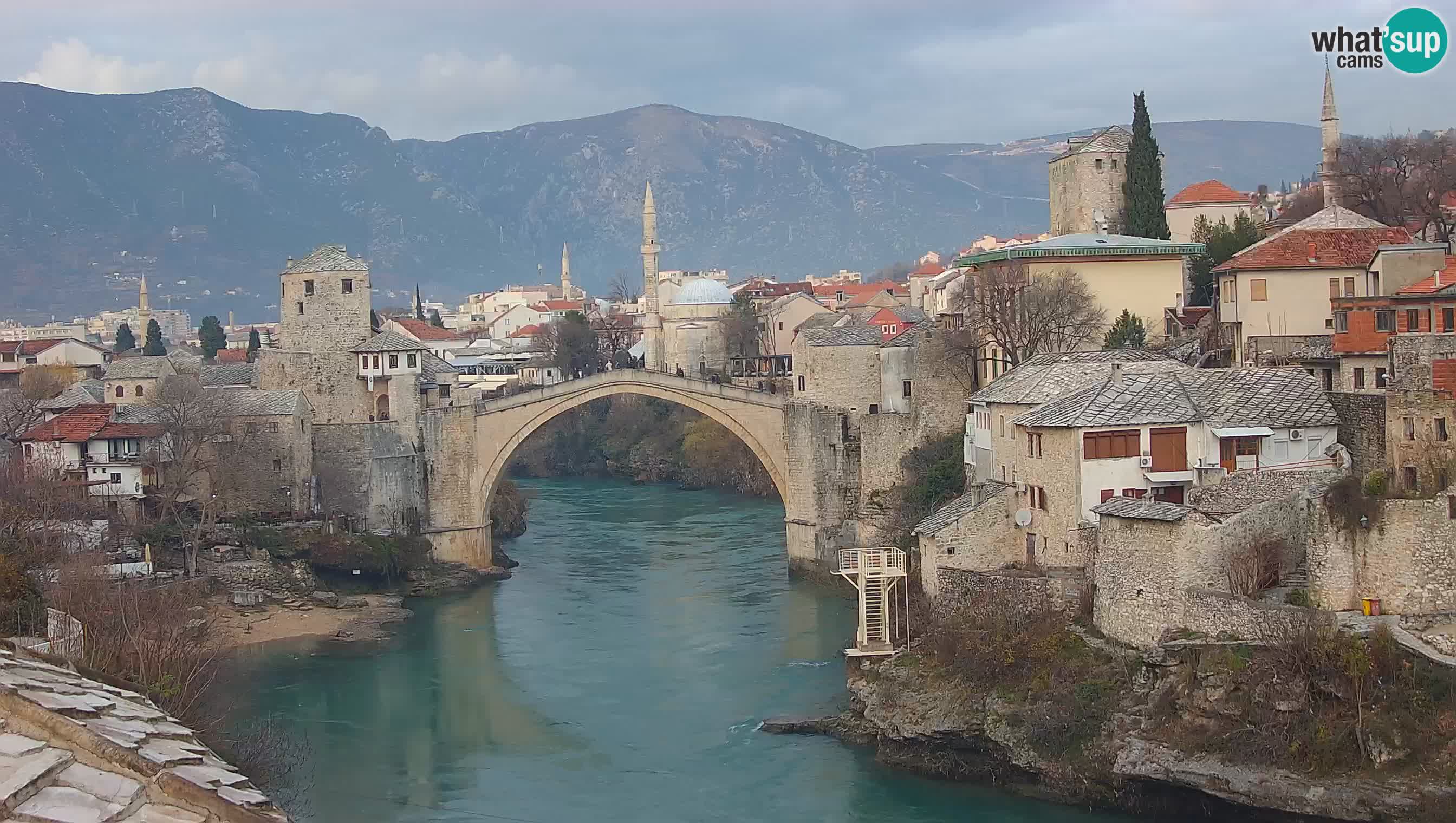 Cámara web de Mostar – El Viejo Puente sobre el río Neretva