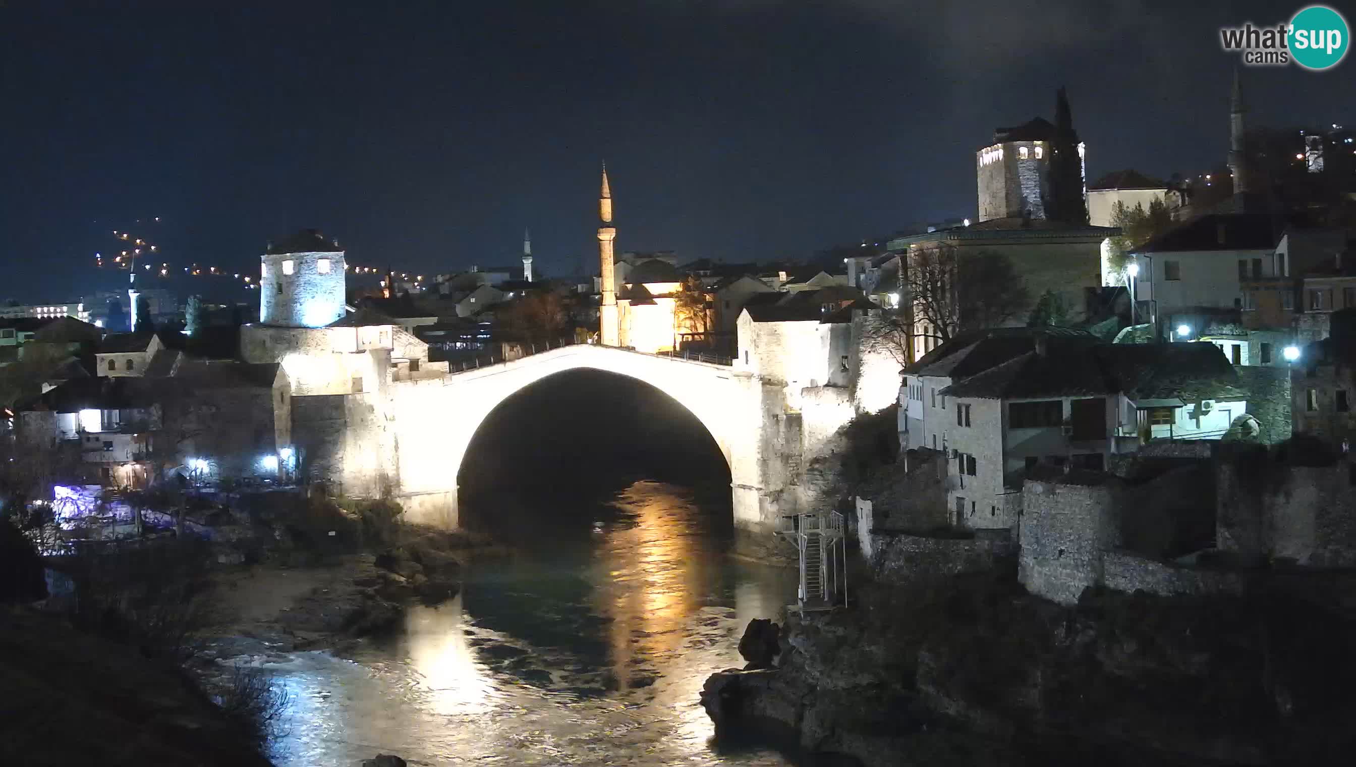 Mostar webkamera – Die Alte Brücke über den Fluss Neretva