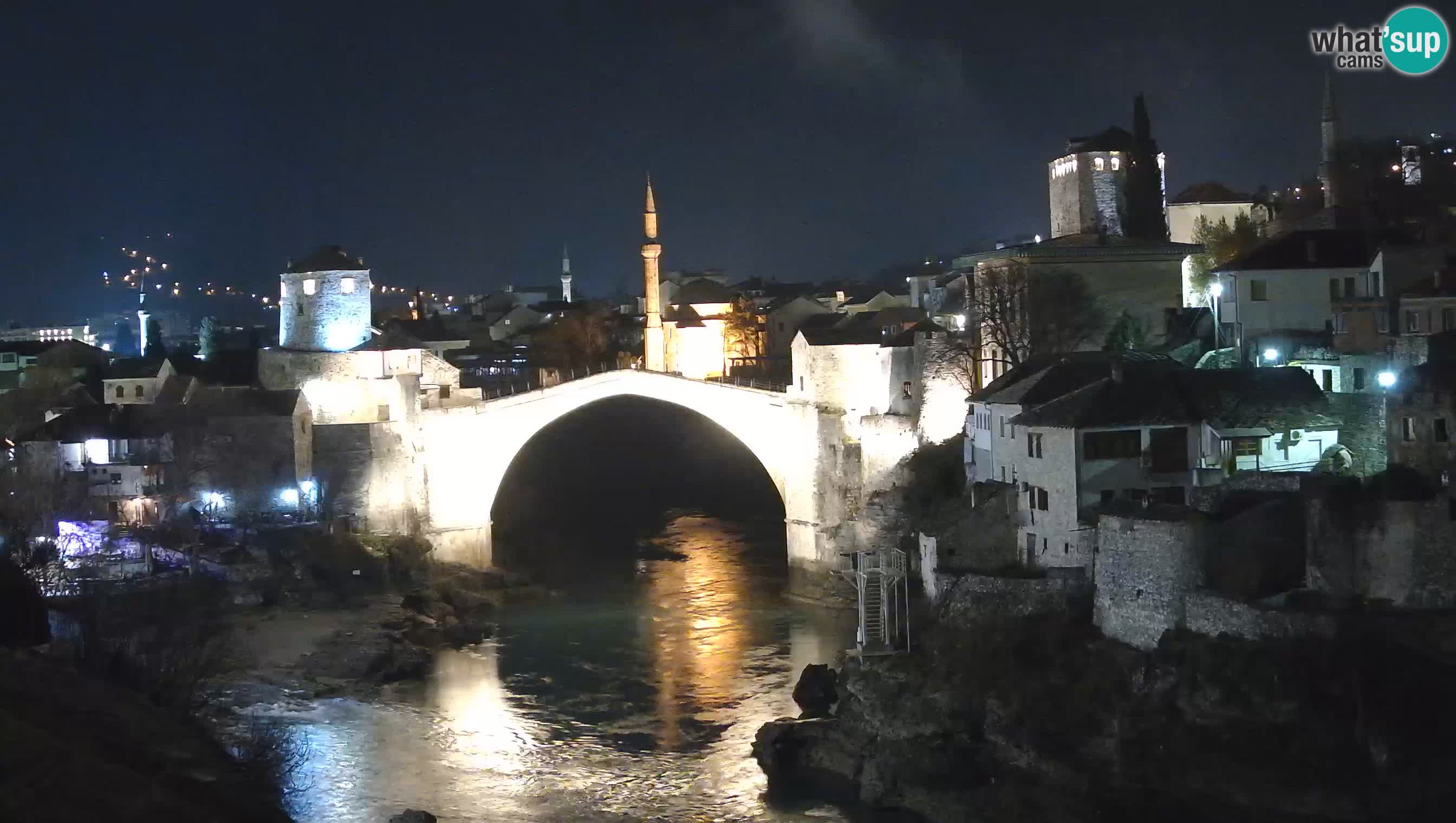 Mostar webkamera – Die Alte Brücke über den Fluss Neretva