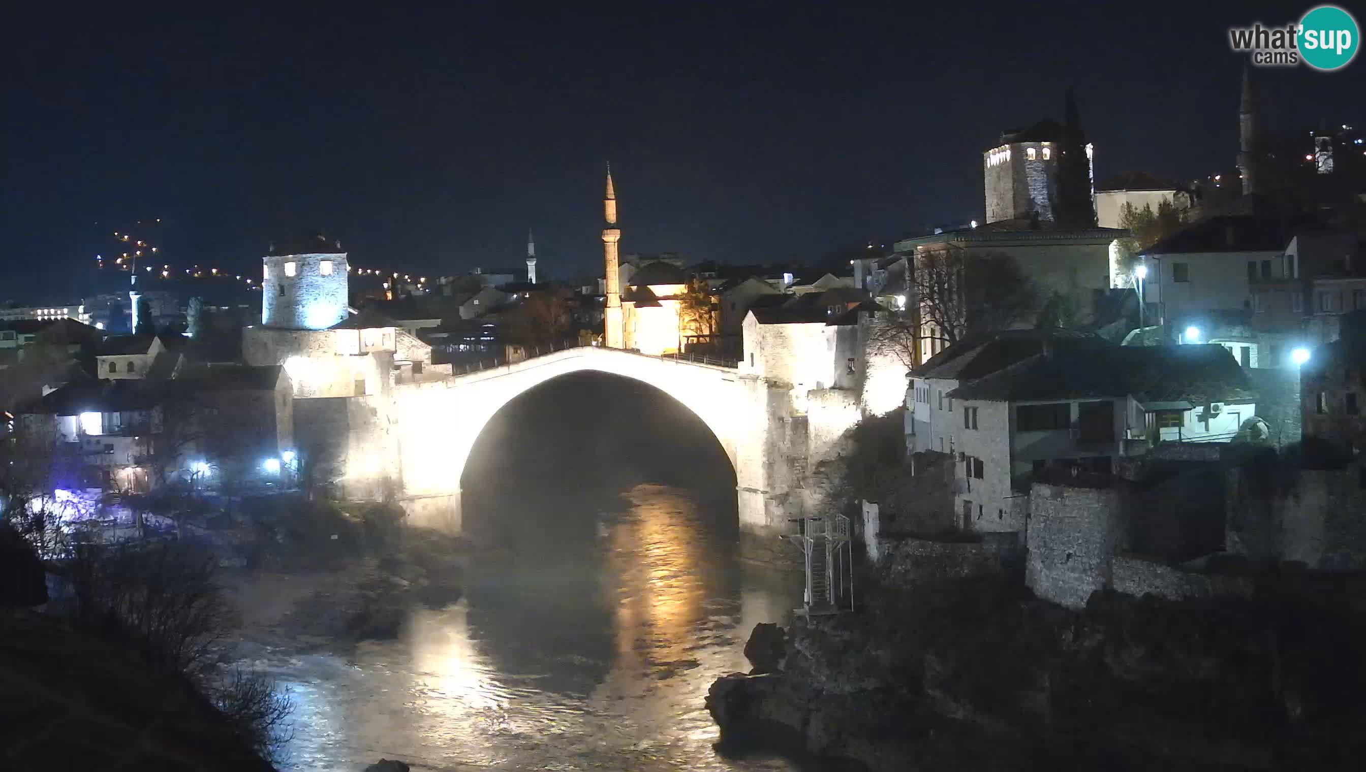 Mostar webkamera – Die Alte Brücke über den Fluss Neretva