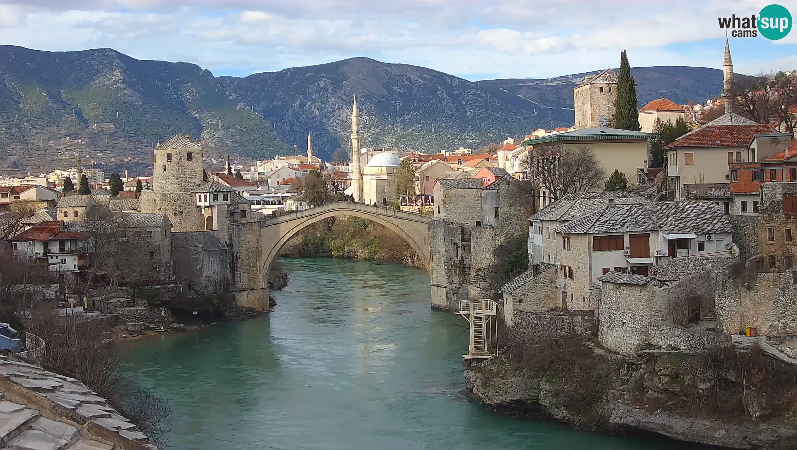 Cámara web de Mostar – El Viejo Puente sobre el río Neretva