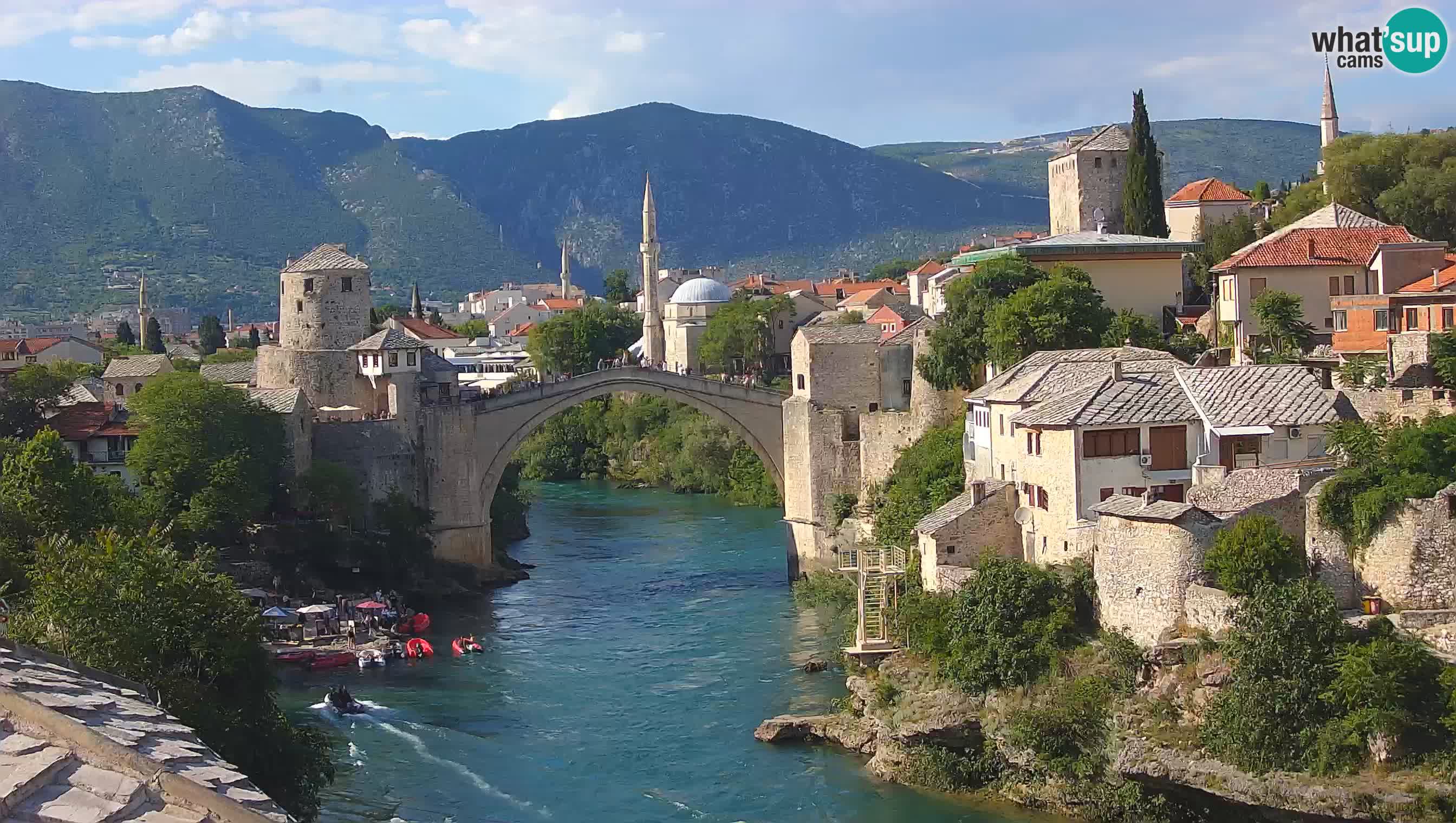 Mostar webkamera – Die Alte Brücke über den Fluss Neretva