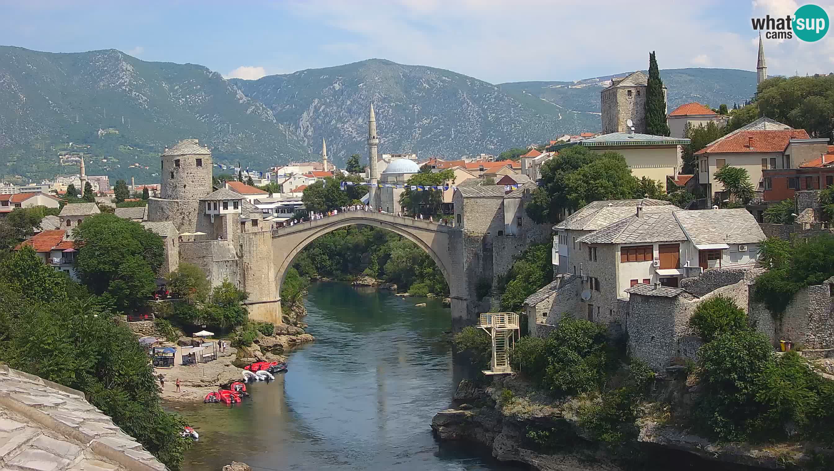 Mostar webkamera – Die Alte Brücke über den Fluss Neretva