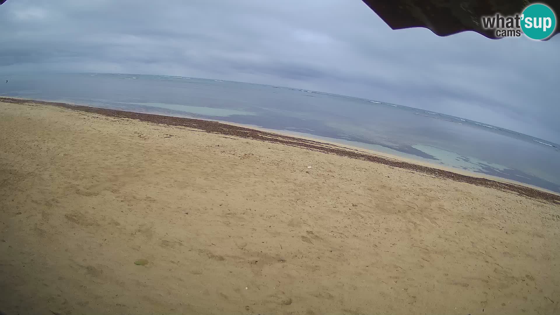 Caméra en direct de Kite Buen Hombre Kiteboarding – Plage Buen Hombre – Monte Cristi – République Dominicaine