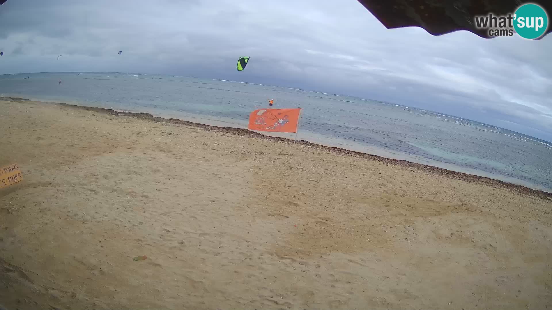 Caméra en direct de Kite Buen Hombre Kiteboarding – Plage Buen Hombre – Monte Cristi – République Dominicaine