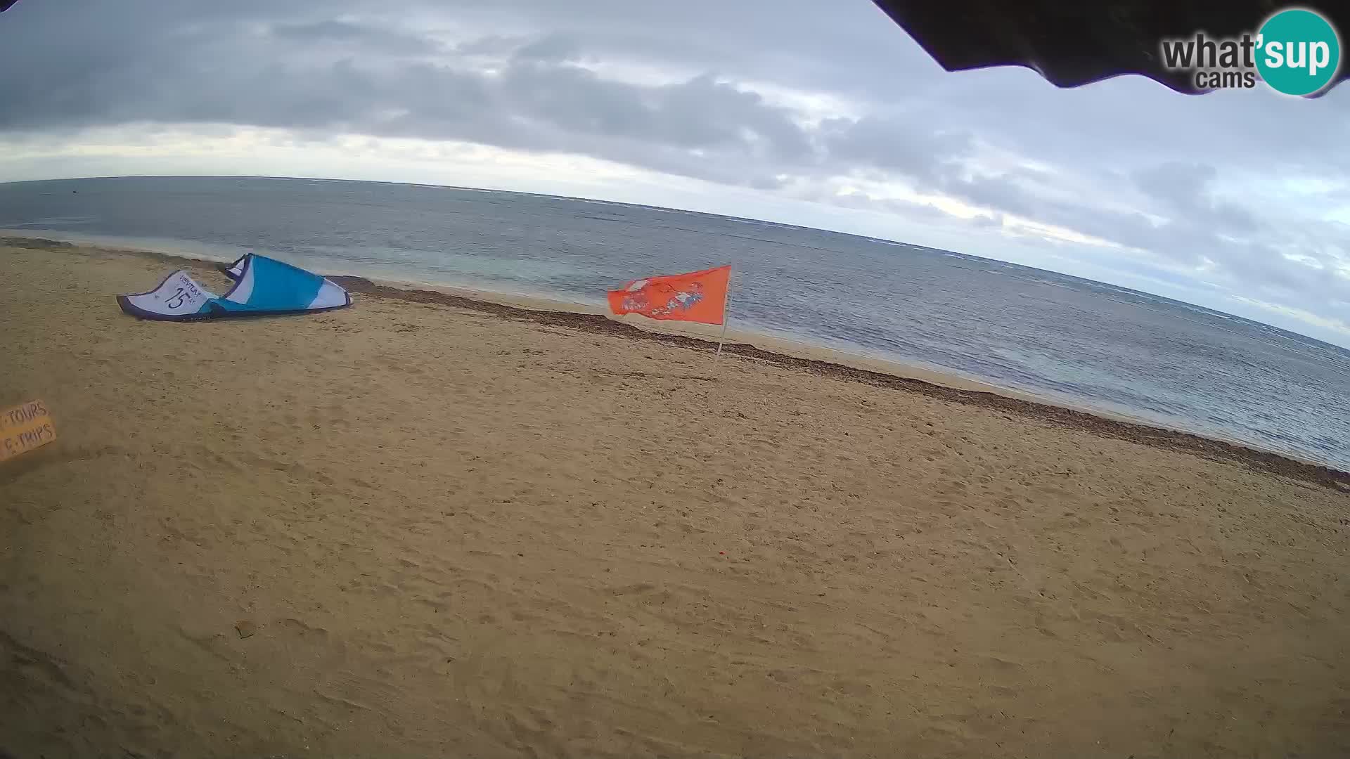 Caméra en direct de Kite Buen Hombre Kiteboarding – Plage Buen Hombre – Monte Cristi – République Dominicaine