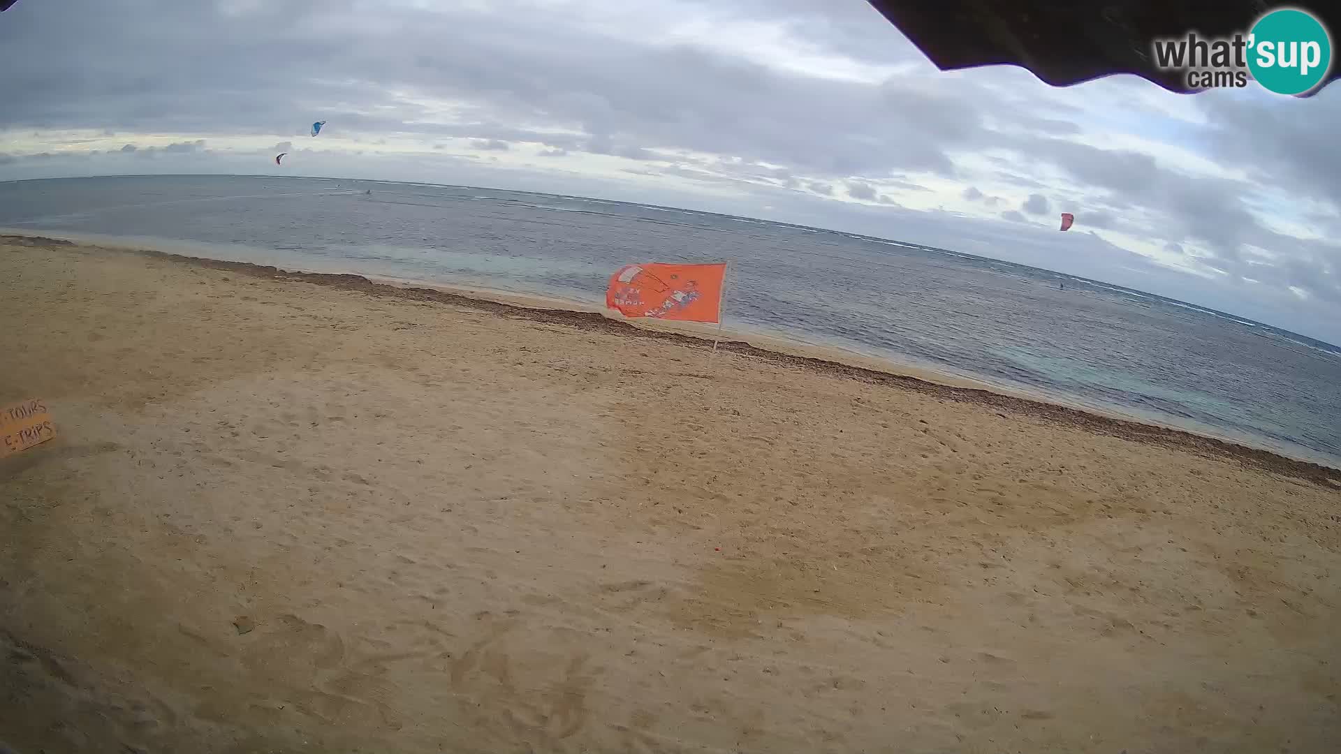 Caméra en direct de Kite Buen Hombre Kiteboarding – Plage Buen Hombre – Monte Cristi – République Dominicaine