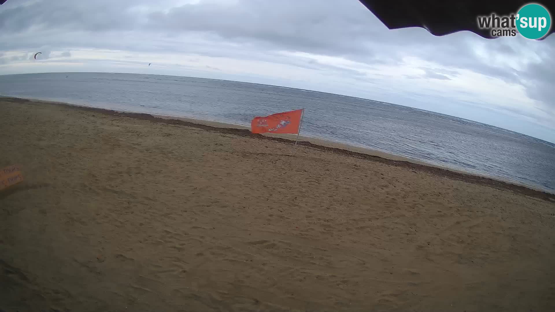 Caméra en direct de Kite Buen Hombre Kiteboarding – Plage Buen Hombre – Monte Cristi – République Dominicaine