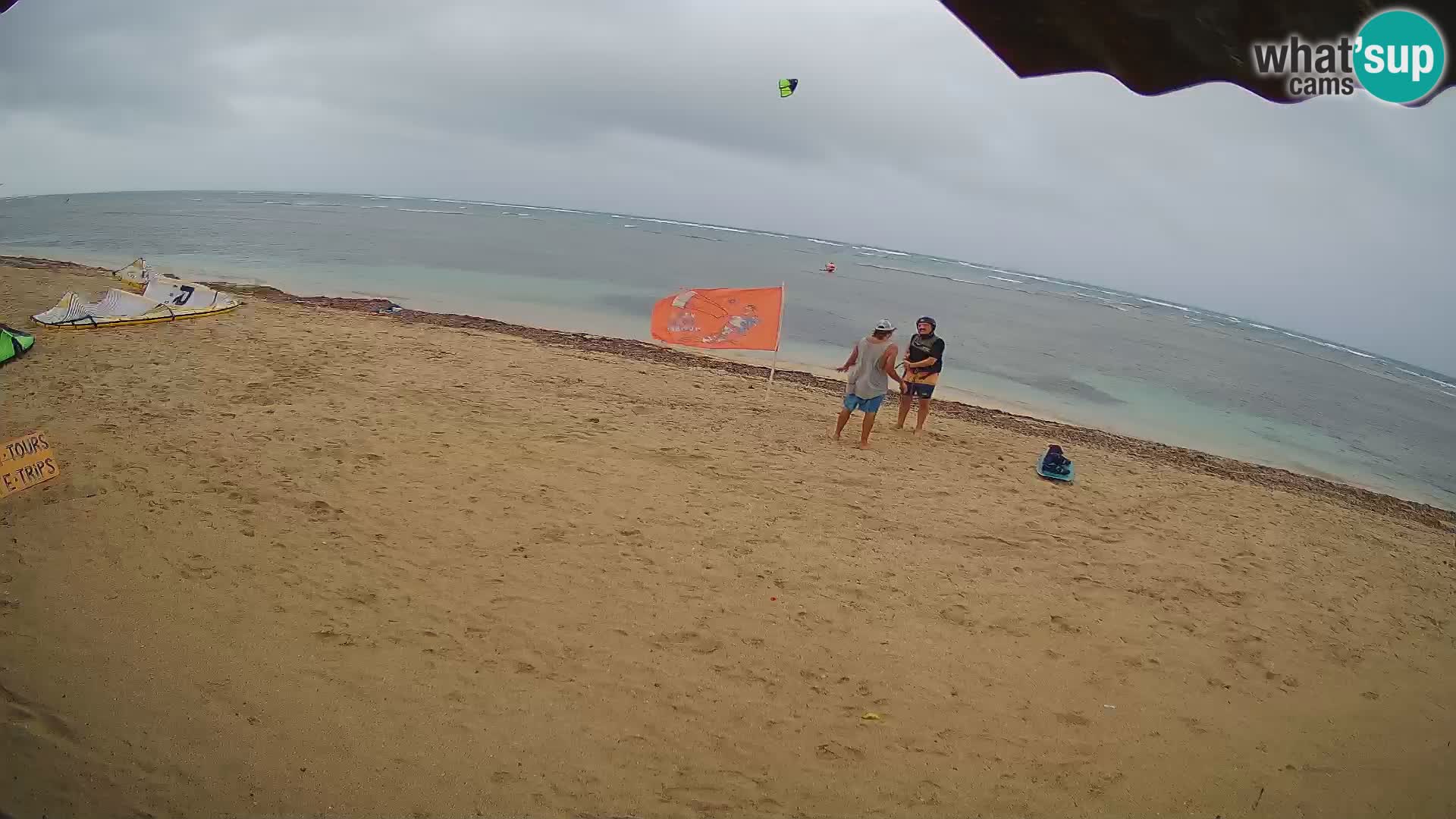 Caméra en direct de Kite Buen Hombre Kiteboarding – Plage Buen Hombre – Monte Cristi – République Dominicaine