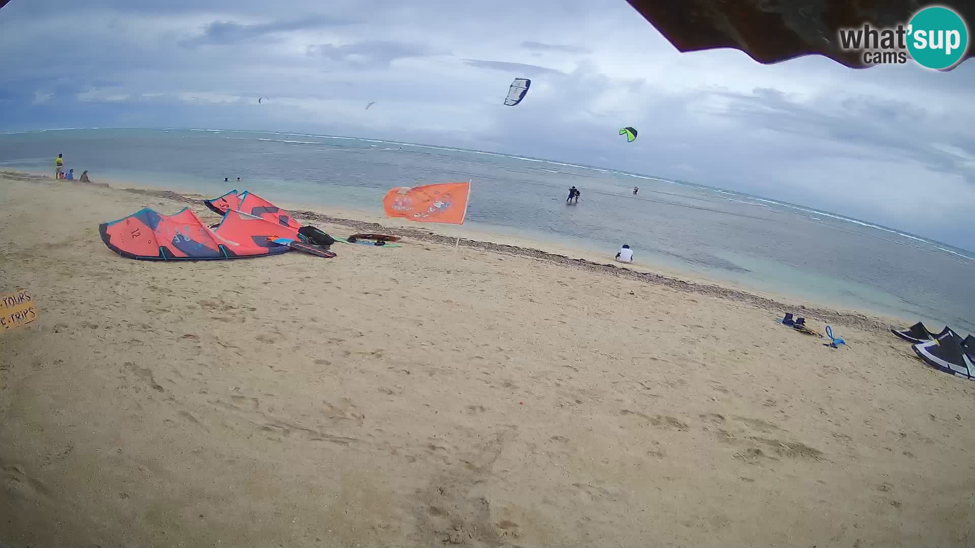 Caméra en direct de Kite Buen Hombre Kiteboarding – Plage Buen Hombre – Monte Cristi – République Dominicaine