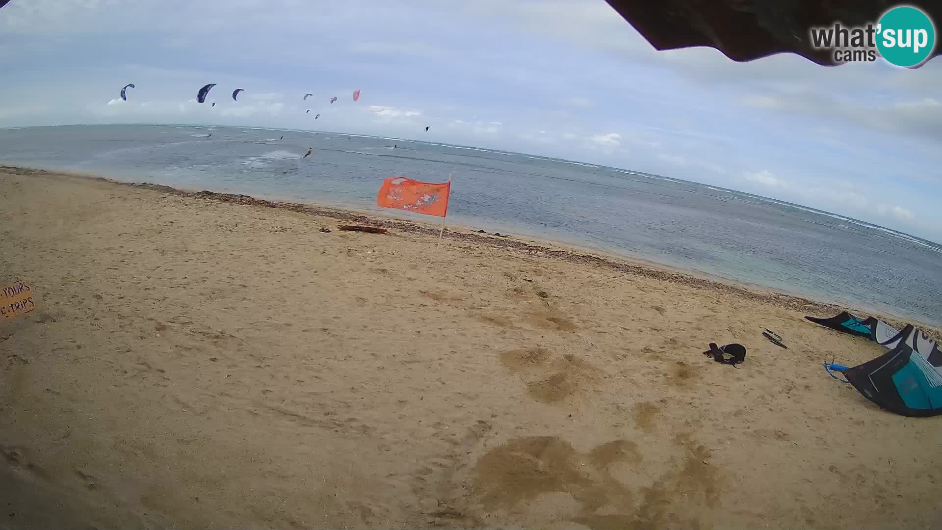 Caméra en direct de Kite Buen Hombre Kiteboarding – Plage Buen Hombre – Monte Cristi – République Dominicaine