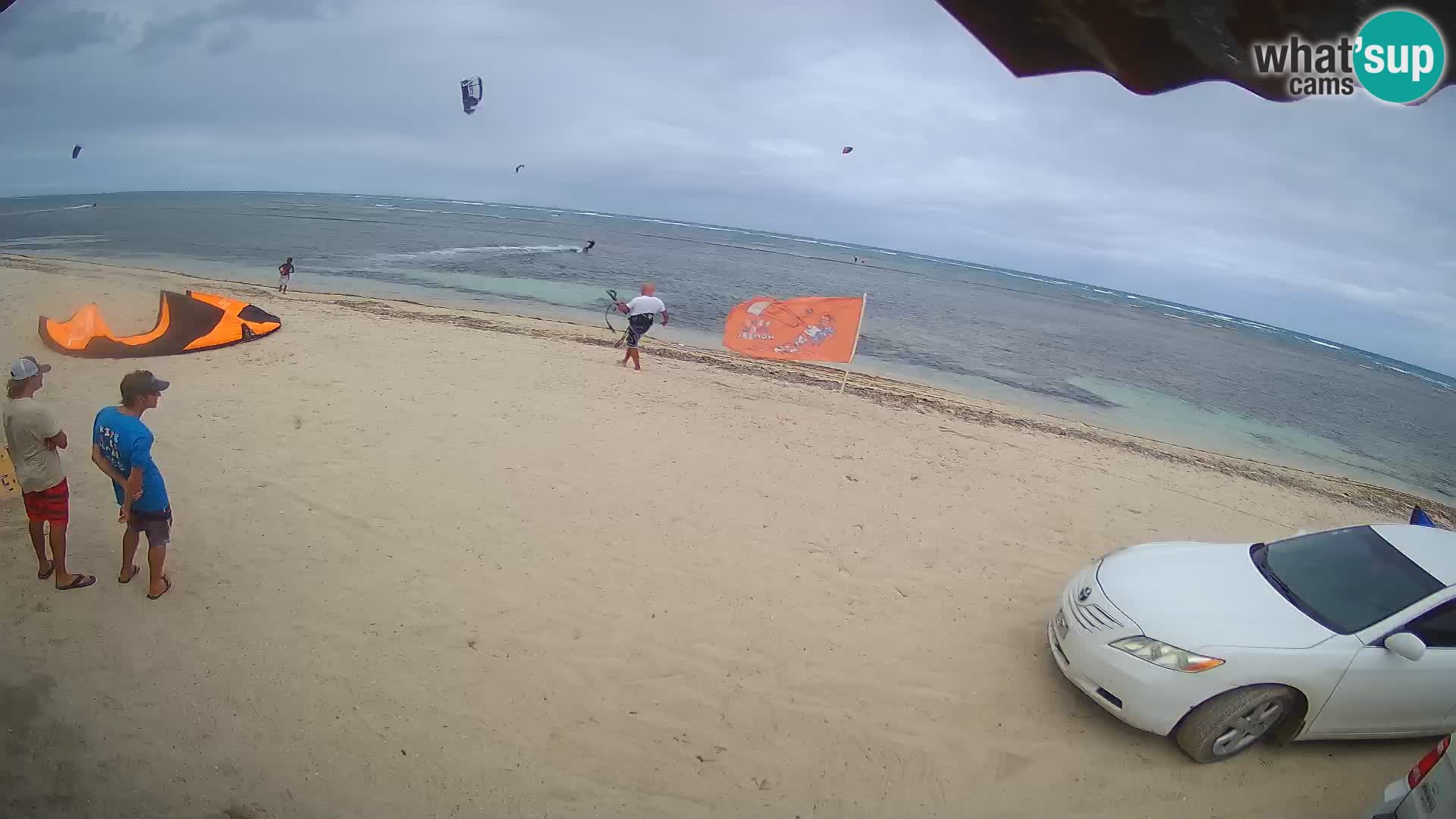 Caméra en direct de Kite Buen Hombre Kiteboarding – Plage Buen Hombre – Monte Cristi – République Dominicaine