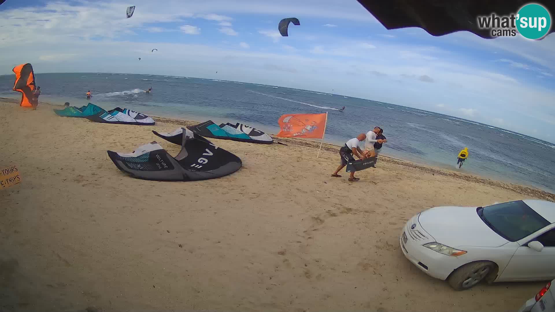 Caméra en direct de Kite Buen Hombre Kiteboarding – Plage Buen Hombre – Monte Cristi – République Dominicaine