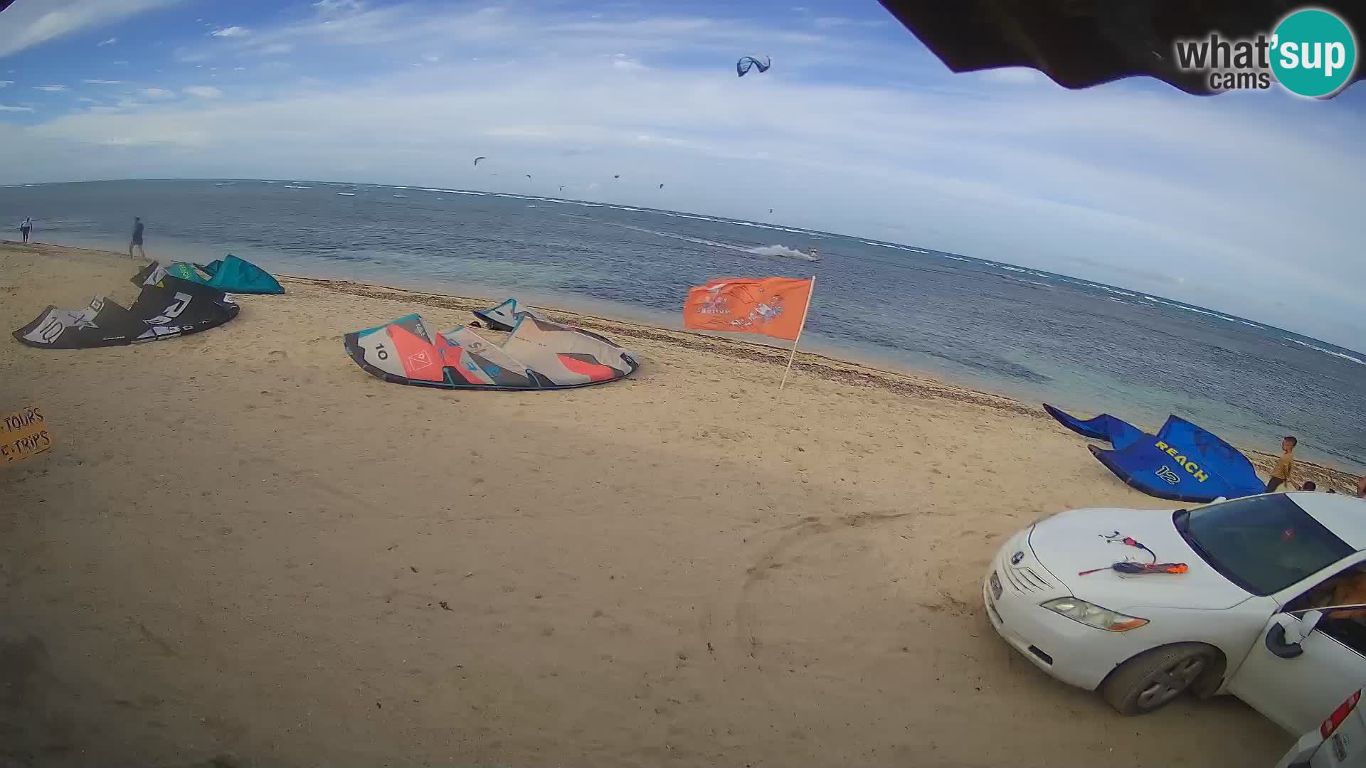 Caméra en direct de Kite Buen Hombre Kiteboarding – Plage Buen Hombre – Monte Cristi – République Dominicaine