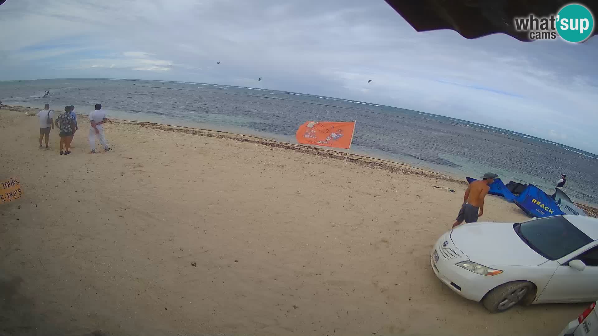 Caméra en direct de Kite Buen Hombre Kiteboarding – Plage Buen Hombre – Monte Cristi – République Dominicaine