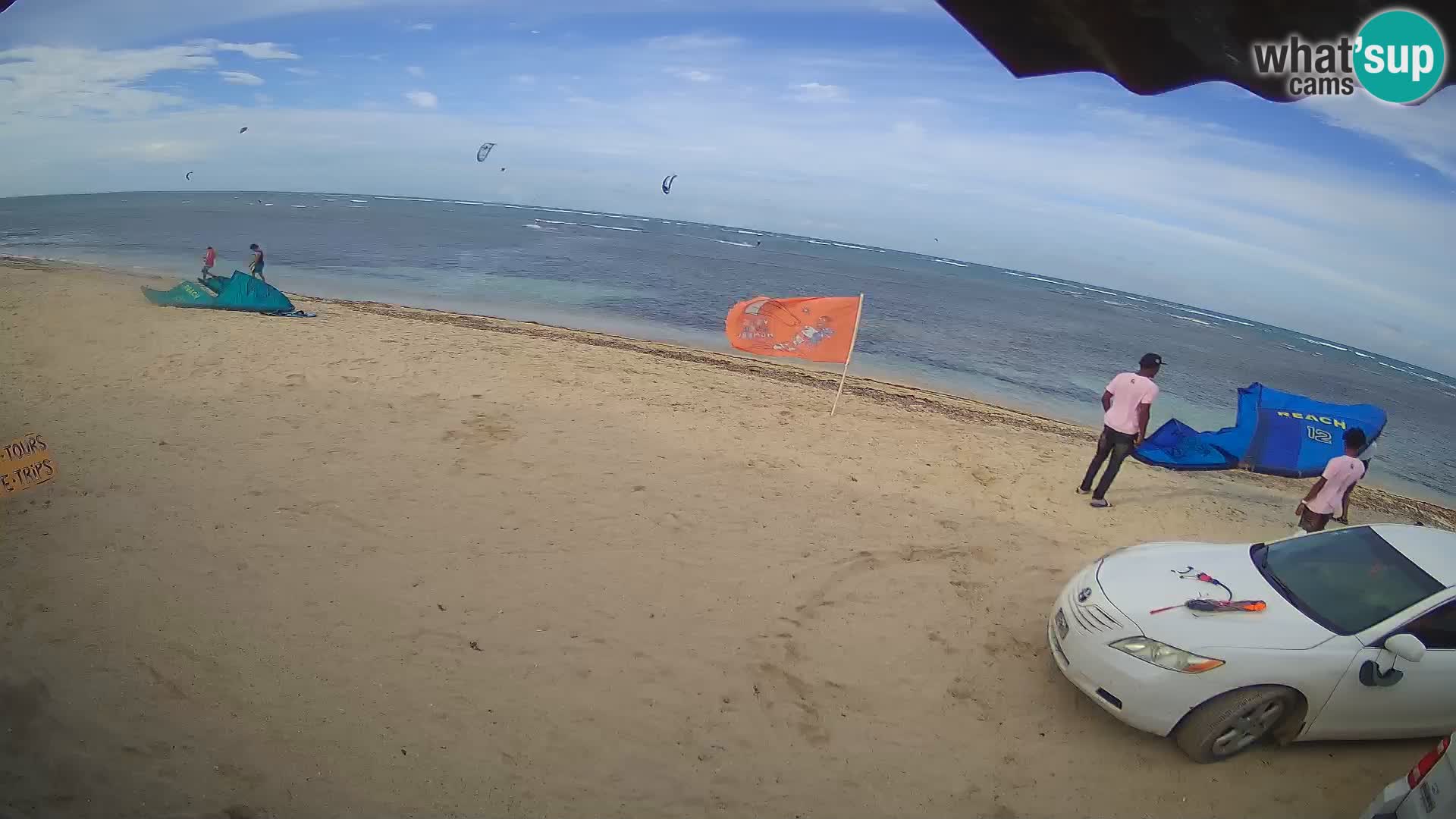 Caméra en direct de Kite Buen Hombre Kiteboarding – Plage Buen Hombre – Monte Cristi – République Dominicaine