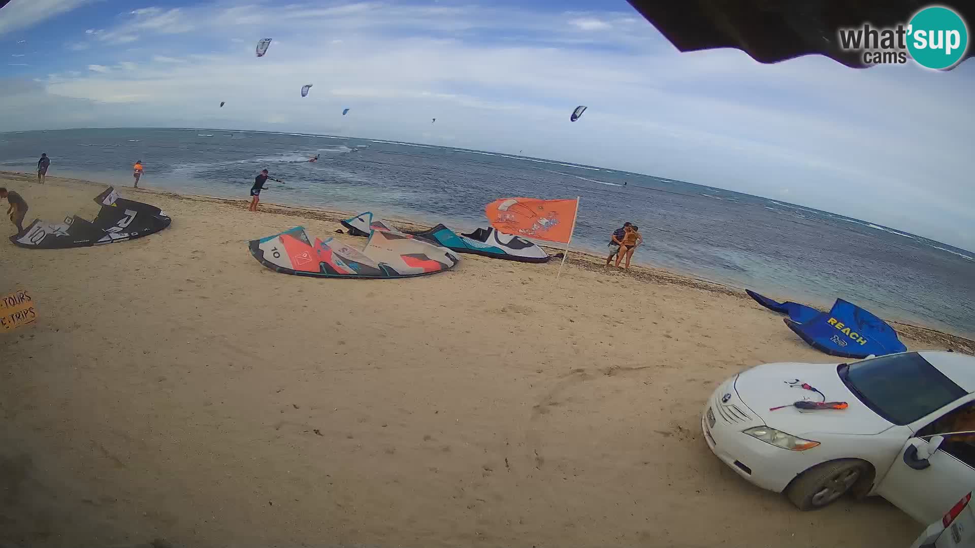 Caméra en direct de Kite Buen Hombre Kiteboarding – Plage Buen Hombre – Monte Cristi – République Dominicaine