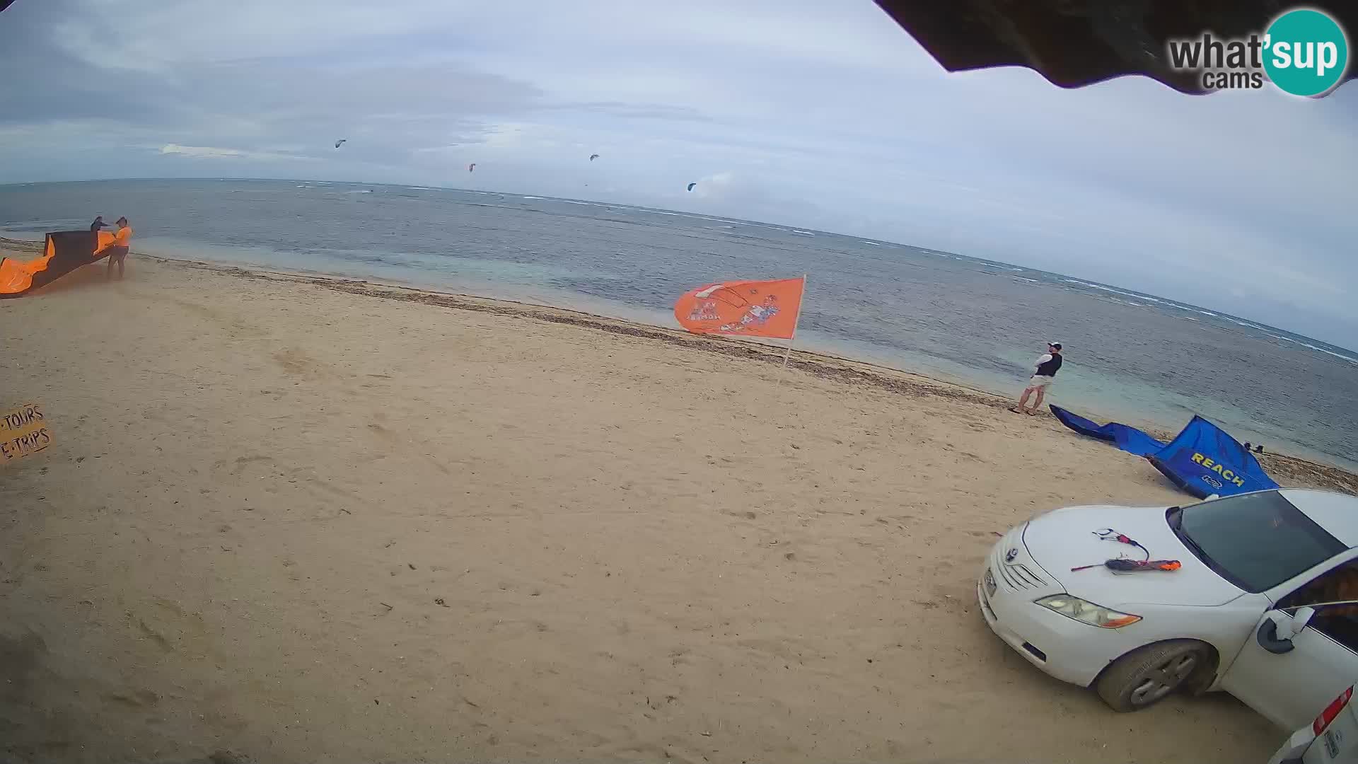 Caméra en direct de Kite Buen Hombre Kiteboarding – Plage Buen Hombre – Monte Cristi – République Dominicaine