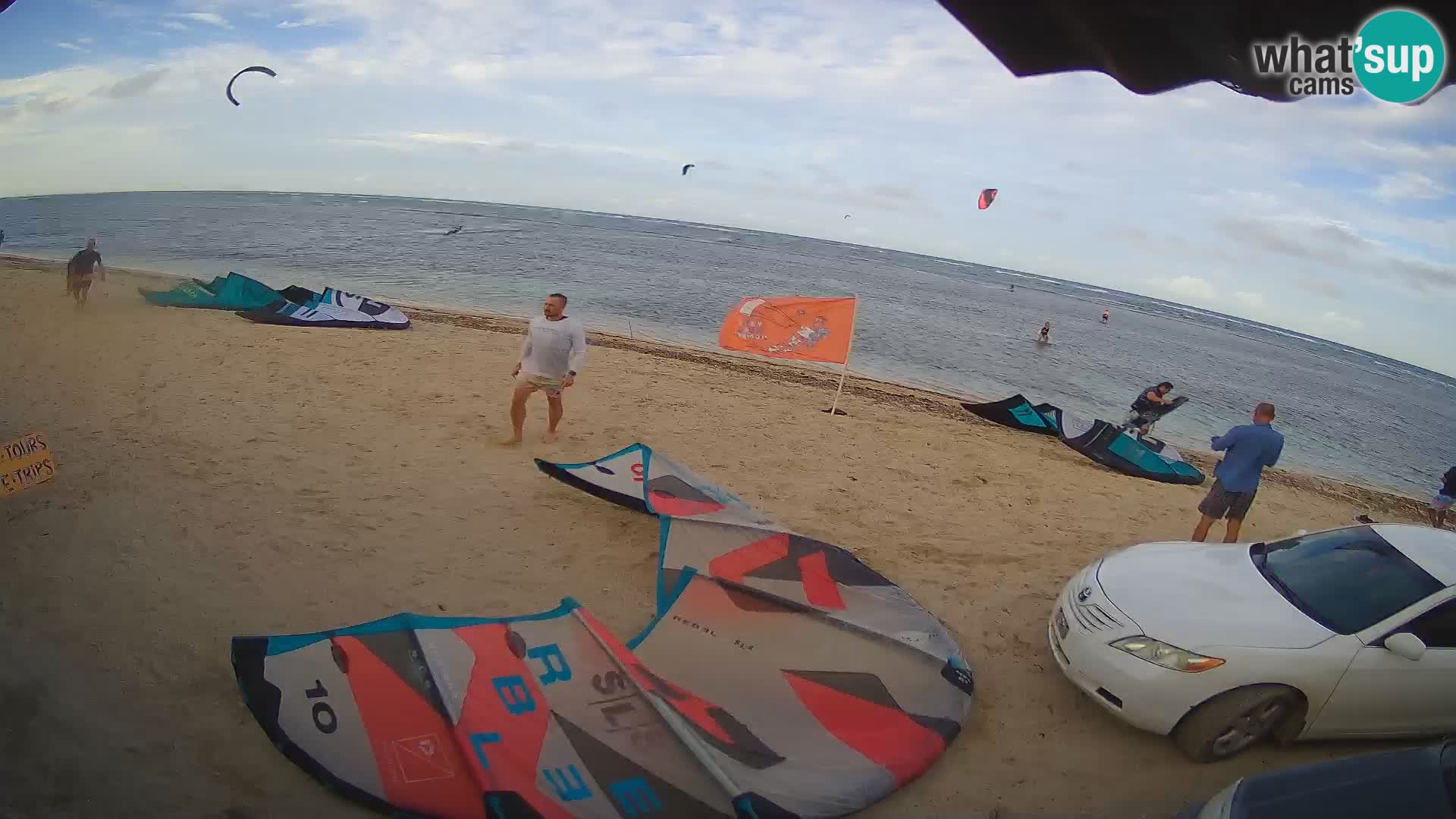 Caméra en direct de Kite Buen Hombre Kiteboarding – Plage Buen Hombre – Monte Cristi – République Dominicaine