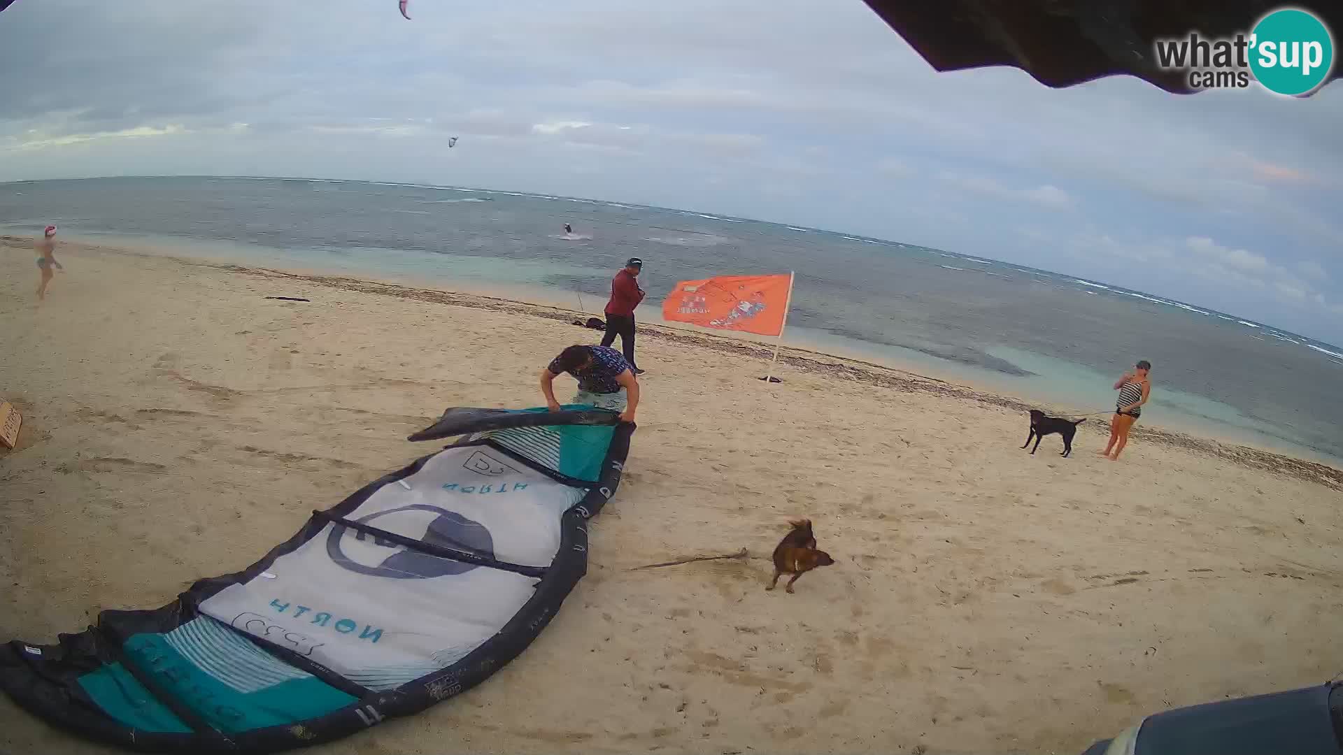 Web kamera Kite Buen Hombre Kiteboarding School – plaža Buen Hombre – Monte Cristi – Dominikanska Republika