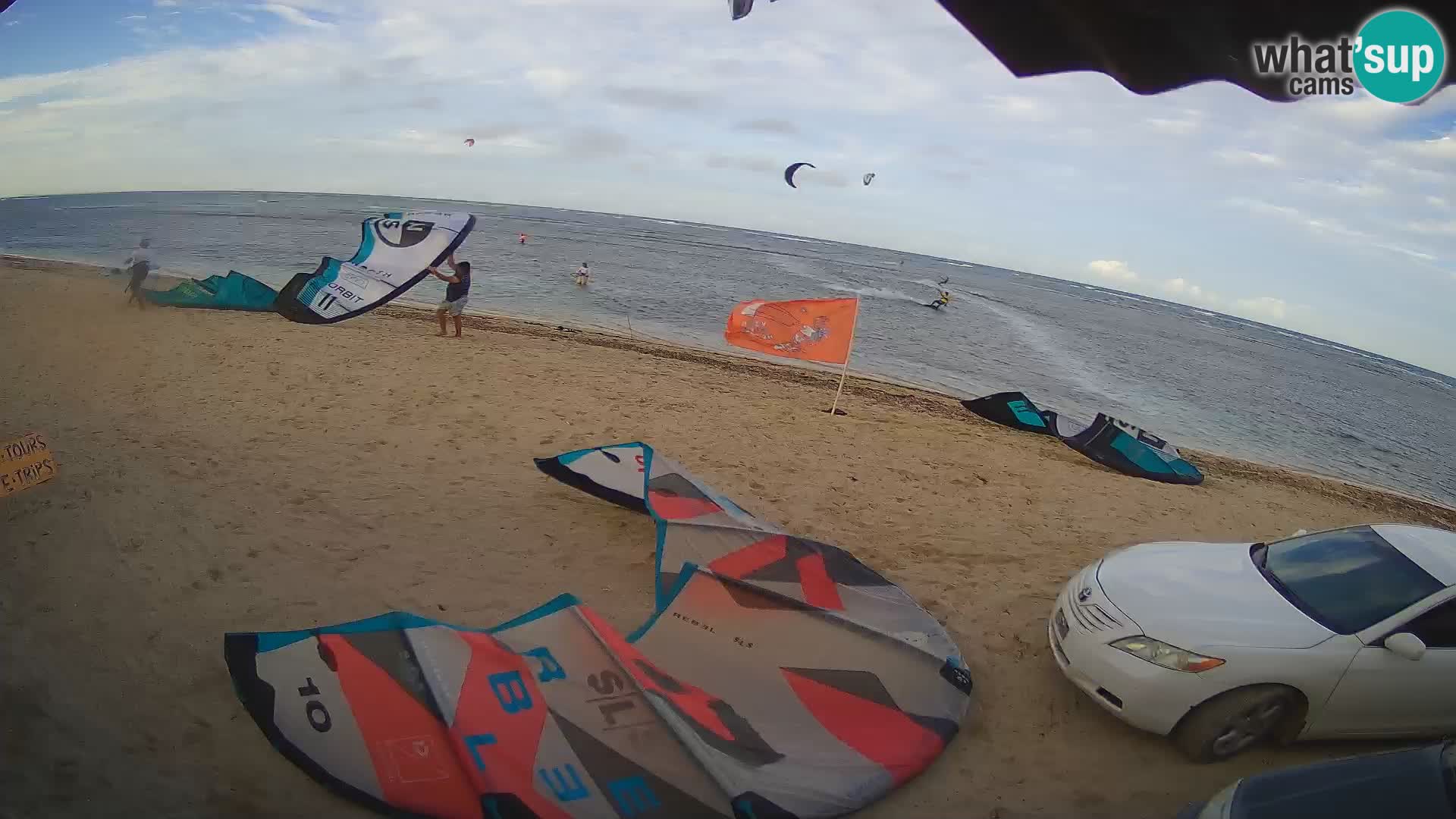 Caméra en direct de Kite Buen Hombre Kiteboarding – Plage Buen Hombre – Monte Cristi – République Dominicaine