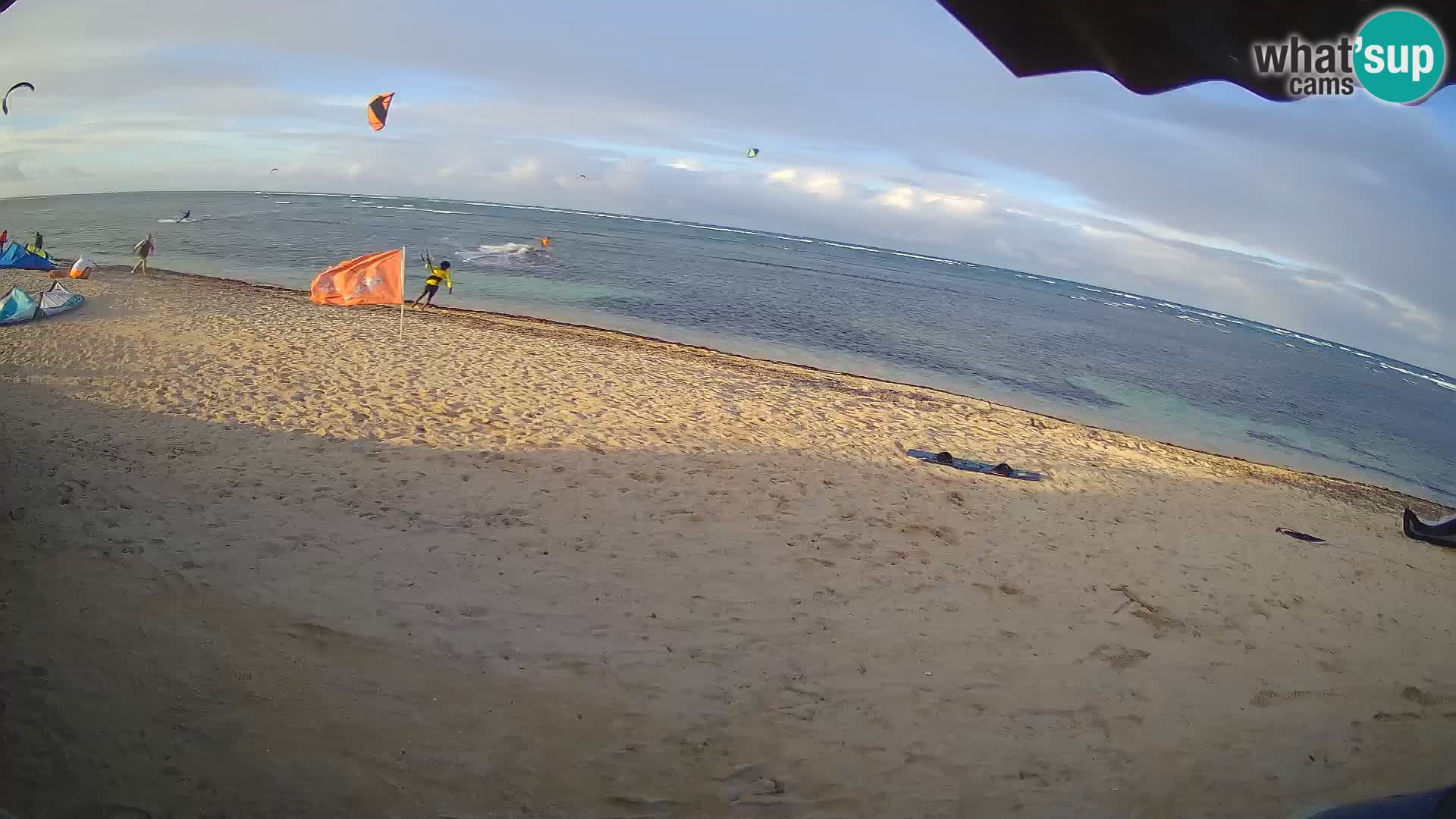 Spletna kamera Kite Buen Hombre Kiteboarding – plaža Buen Hombre – Monte Cristi – Dominikanska Republika