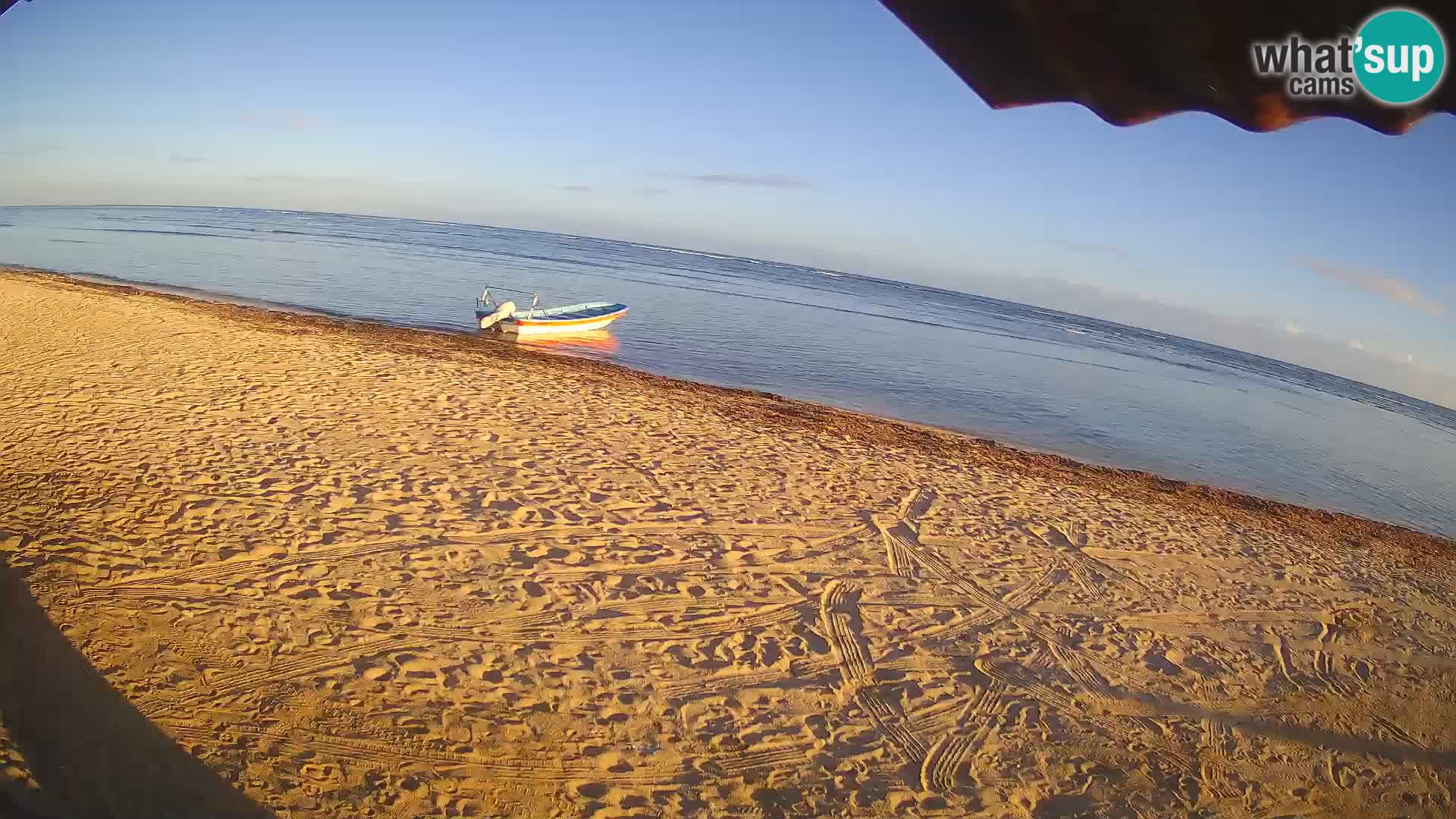 Caméra en direct de Kite Buen Hombre Kiteboarding – Plage Buen Hombre – Monte Cristi – République Dominicaine