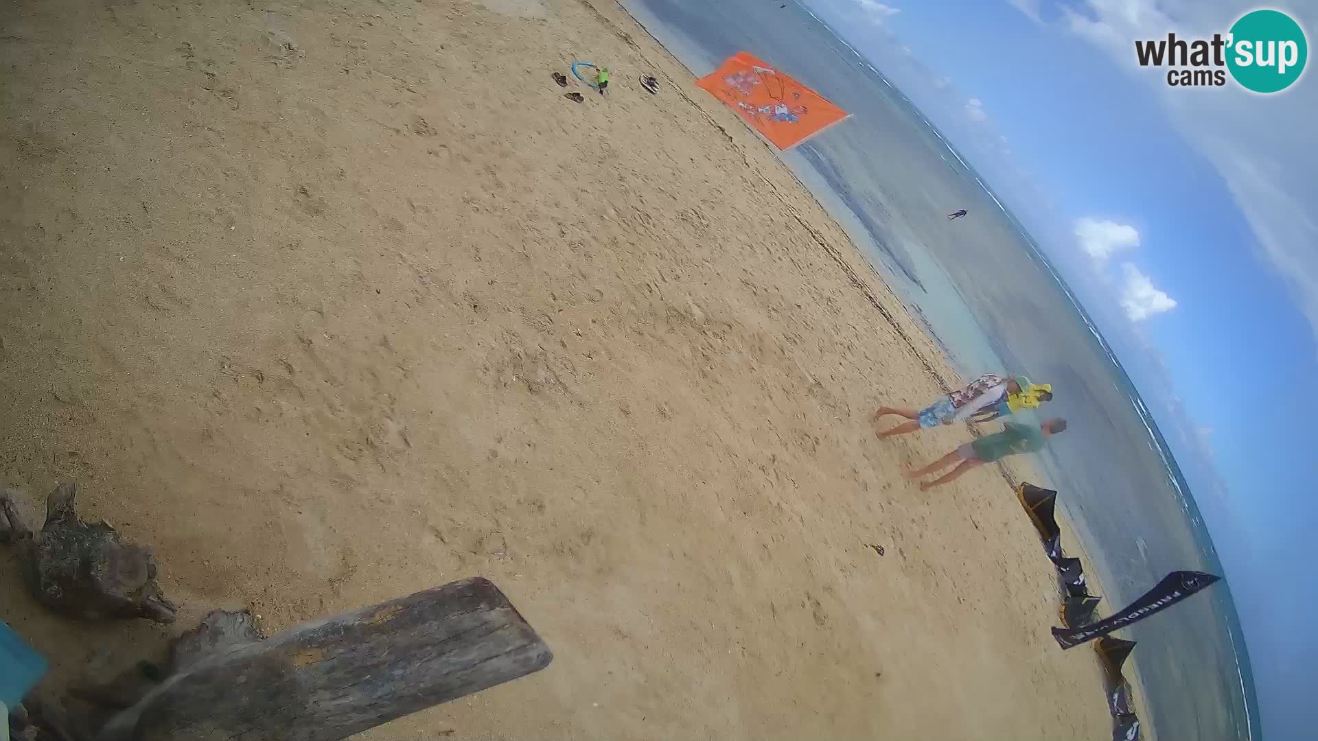 Caméra en direct de Kite Buen Hombre Kiteboarding – Plage Buen Hombre – Monte Cristi – République Dominicaine