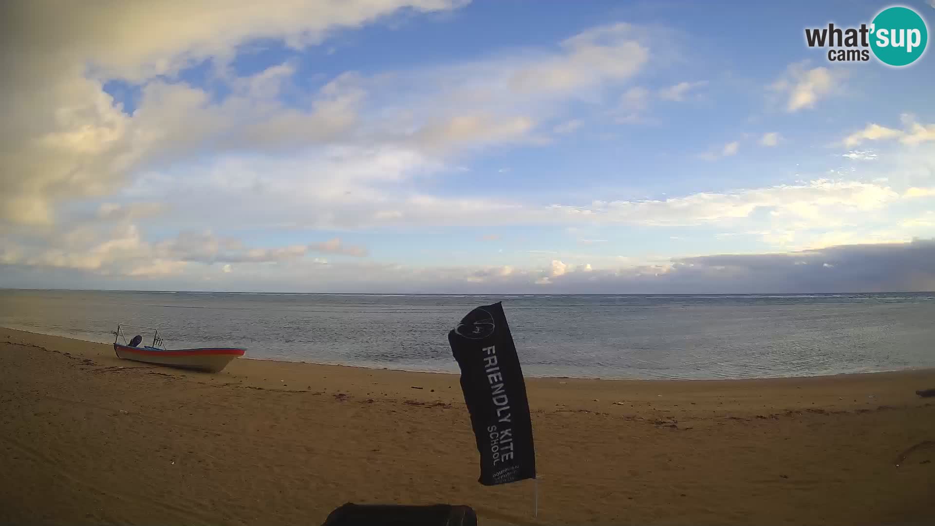 Web kamera Kite Buen Hombre Kiteboarding School – plaža Buen Hombre – Monte Cristi – Dominikanska Republika