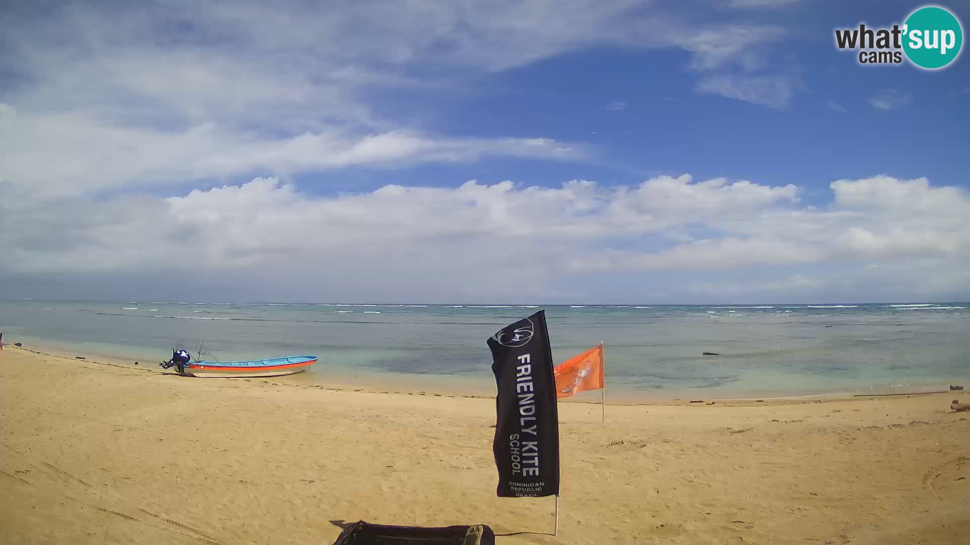 Caméra en direct de Kite Buen Hombre Kiteboarding – Plage Buen Hombre – Monte Cristi – République Dominicaine