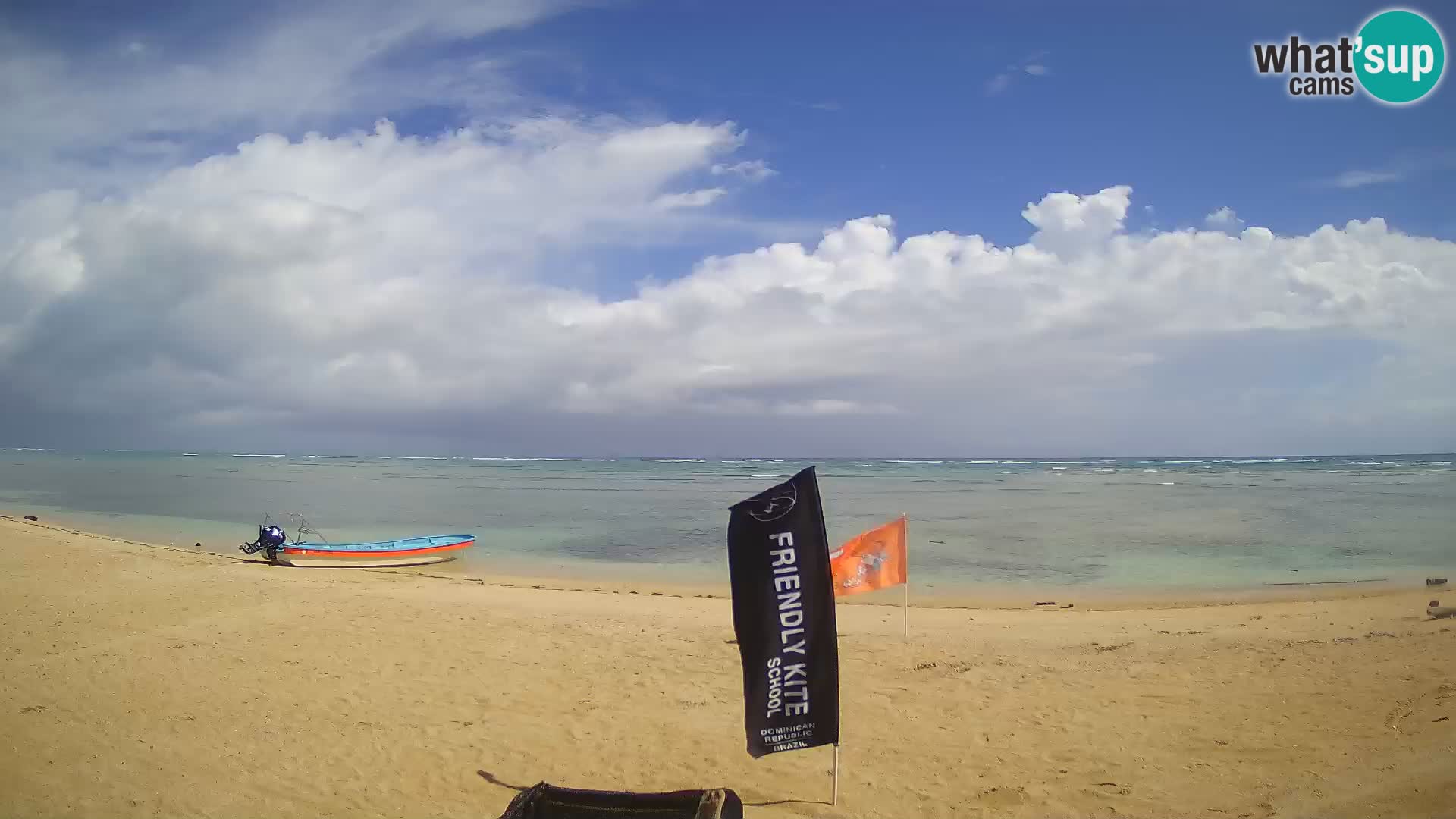 Caméra en direct de Kite Buen Hombre Kiteboarding – Plage Buen Hombre – Monte Cristi – République Dominicaine