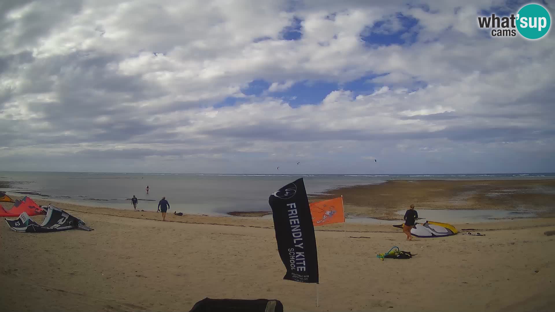 Spletna kamera Kite Buen Hombre Kiteboarding – plaža Buen Hombre – Monte Cristi – Dominikanska Republika