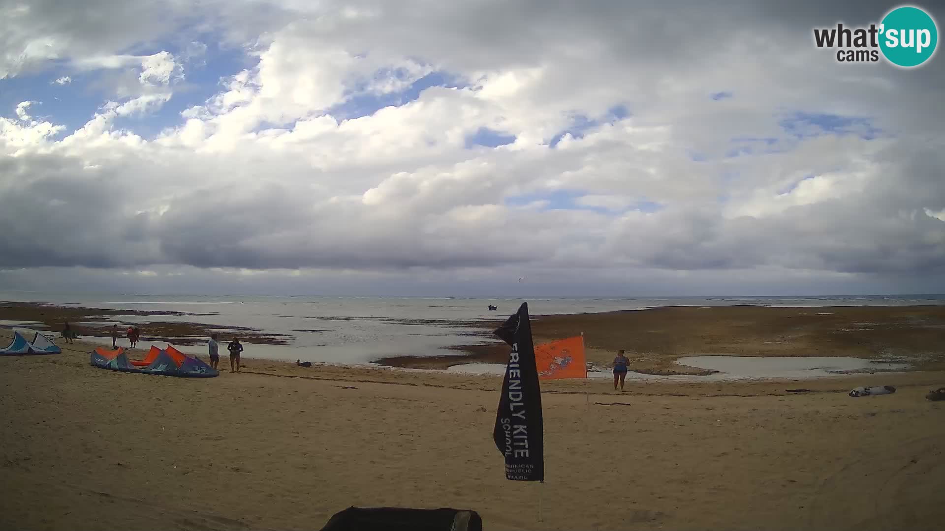 Web kamera Kite Buen Hombre Kiteboarding School – plaža Buen Hombre – Monte Cristi – Dominikanska Republika