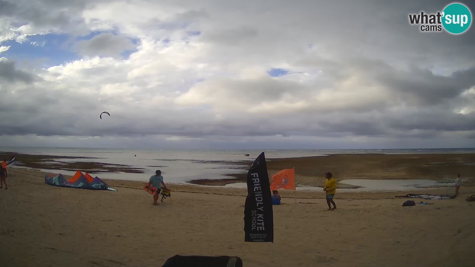 Web kamera Kite Buen Hombre Kiteboarding School – plaža Buen Hombre – Monte Cristi – Dominikanska Republika