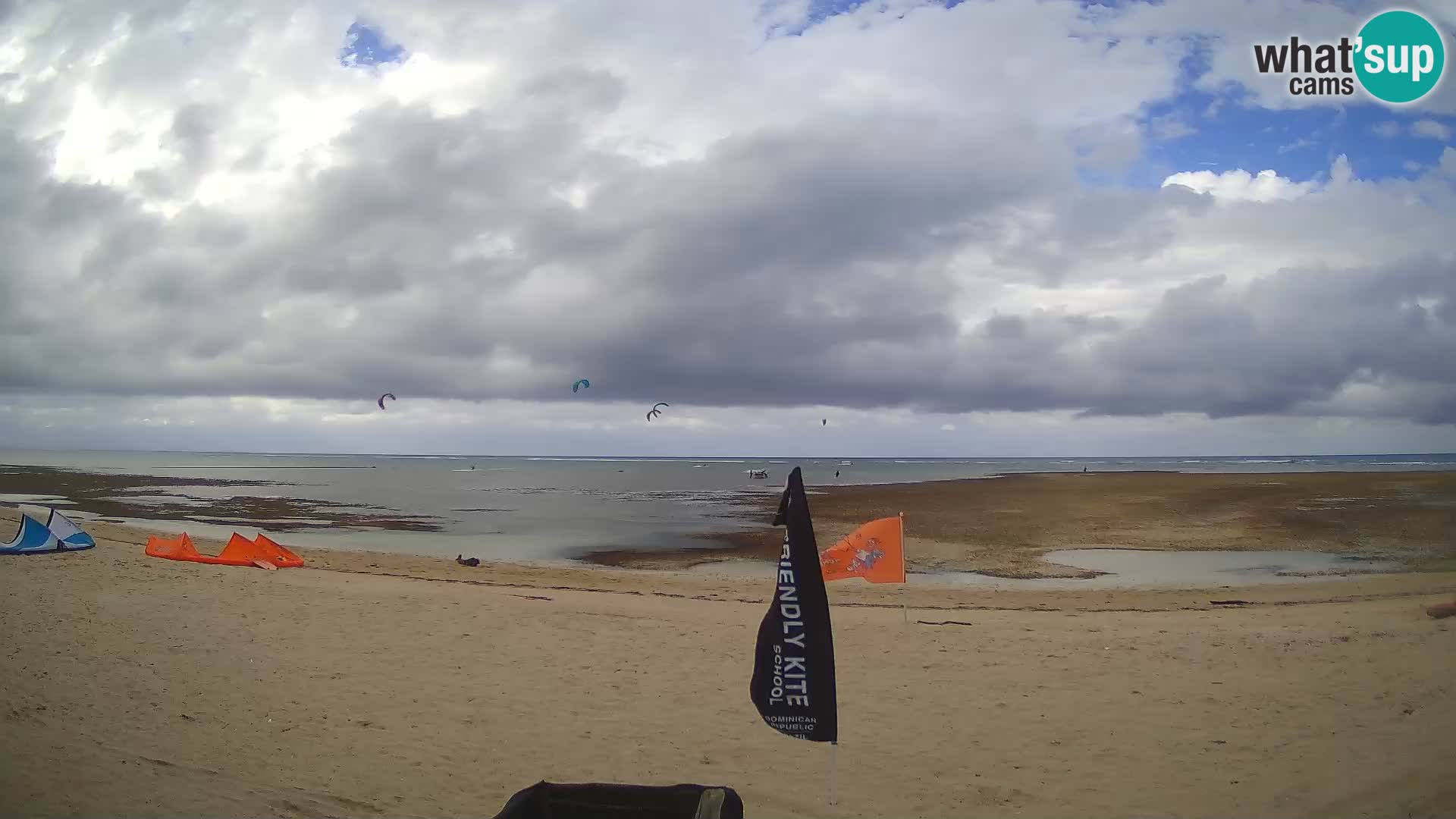 Caméra en direct de Kite Buen Hombre Kiteboarding – Plage Buen Hombre – Monte Cristi – République Dominicaine