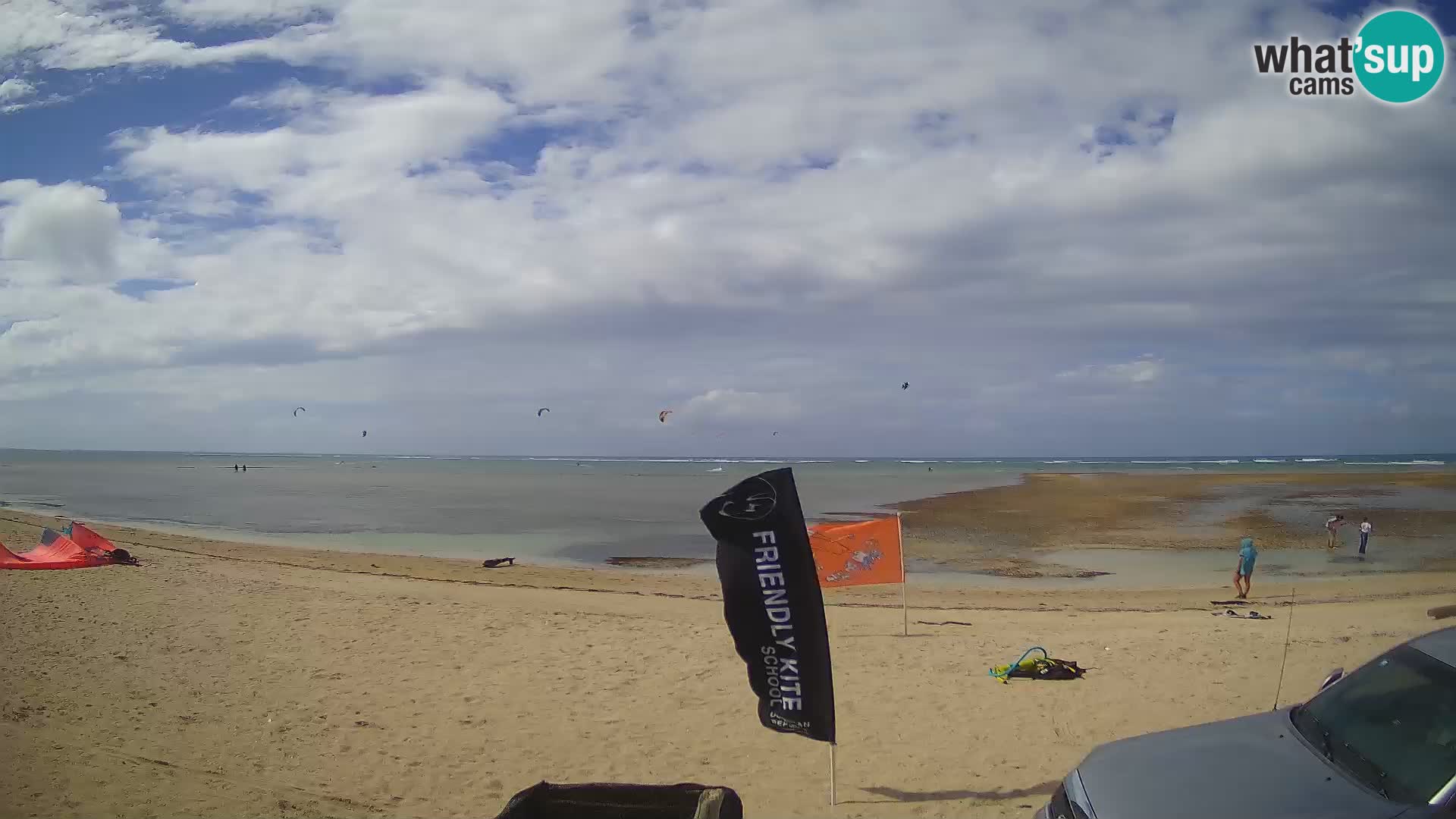 Caméra en direct de Kite Buen Hombre Kiteboarding – Plage Buen Hombre – Monte Cristi – République Dominicaine