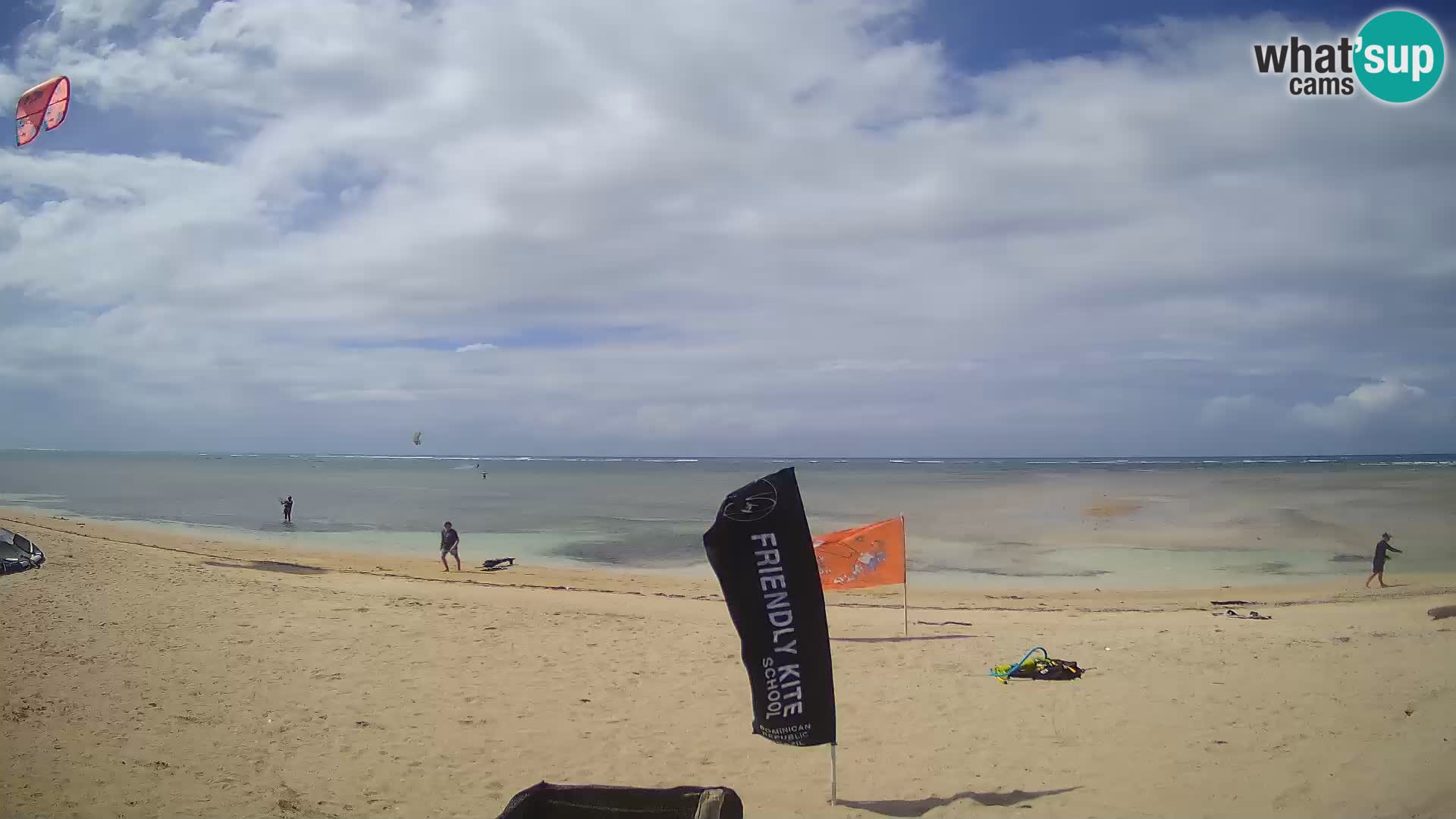 Caméra en direct de Kite Buen Hombre Kiteboarding – Plage Buen Hombre – Monte Cristi – République Dominicaine