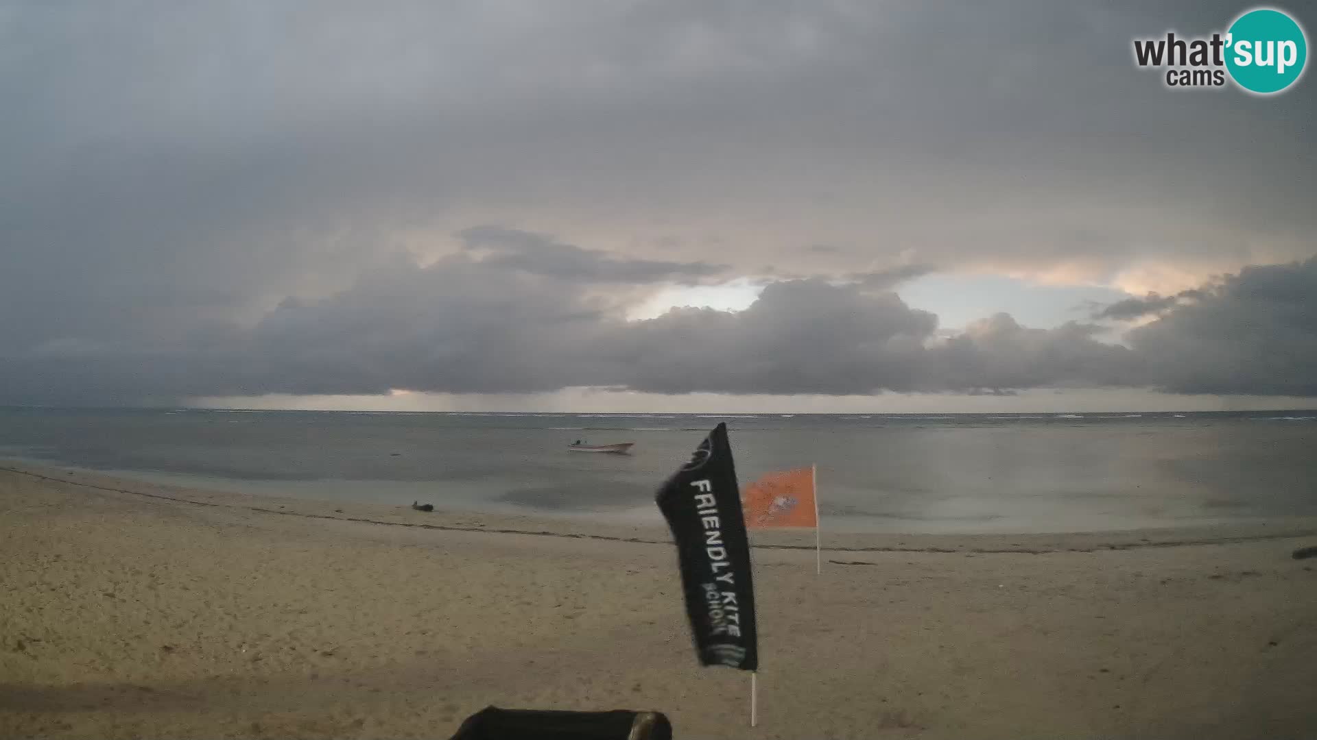 Caméra en direct de Kite Buen Hombre Kiteboarding – Plage Buen Hombre – Monte Cristi – République Dominicaine